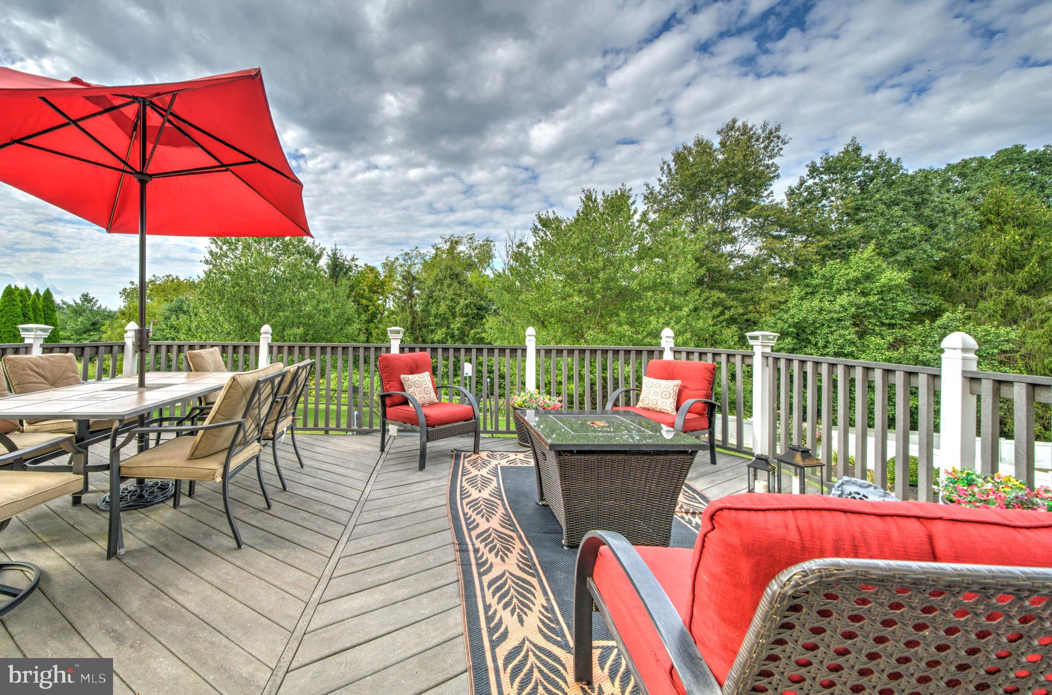 1005 DORCHESTER LANE