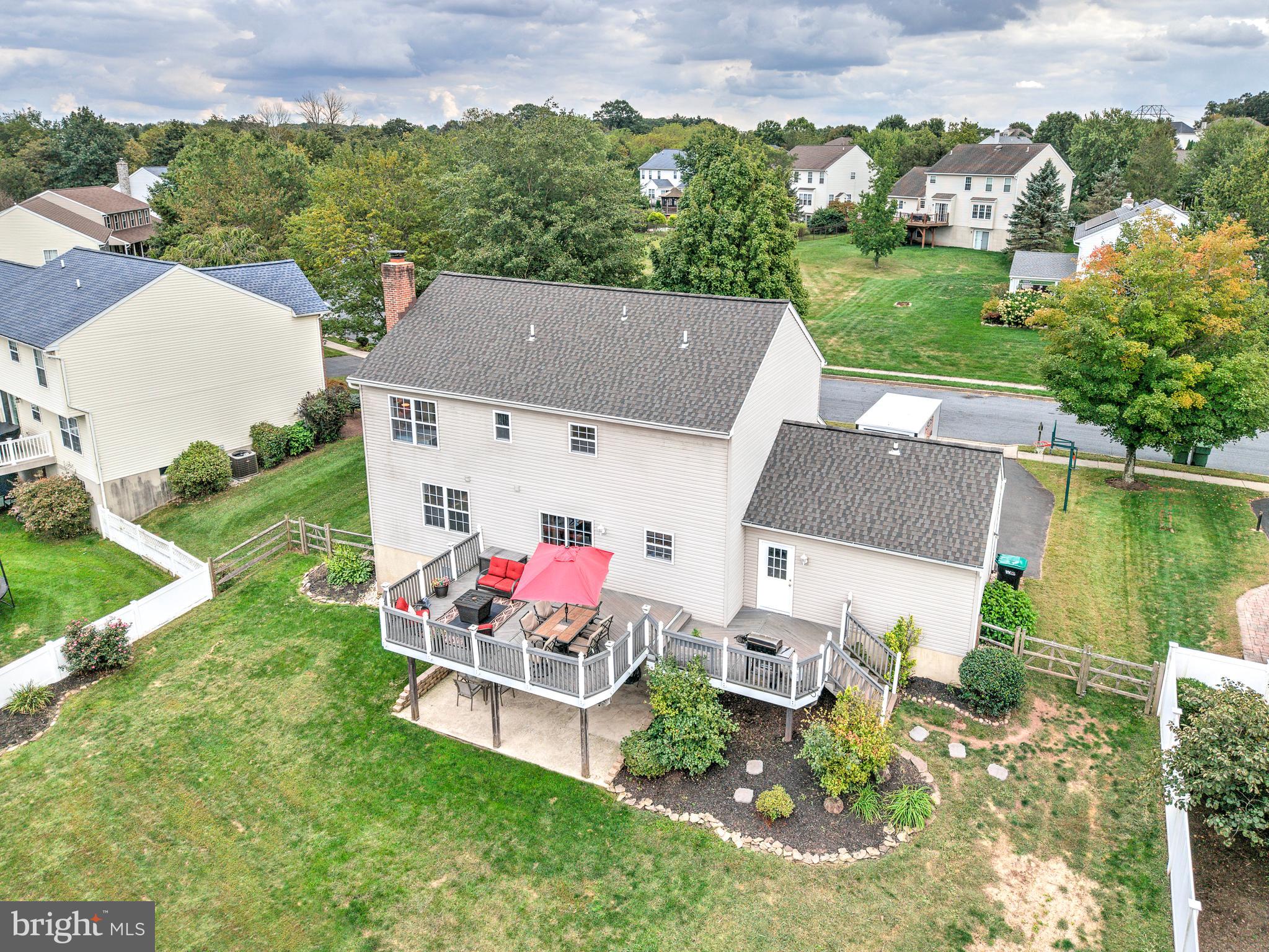 1005 DORCHESTER LANE