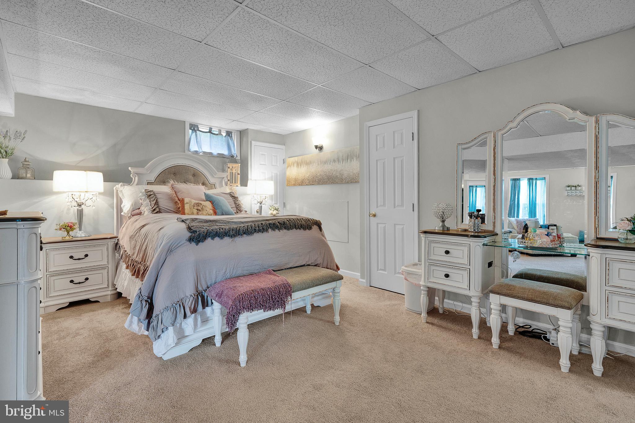 1005 DORCHESTER LANE