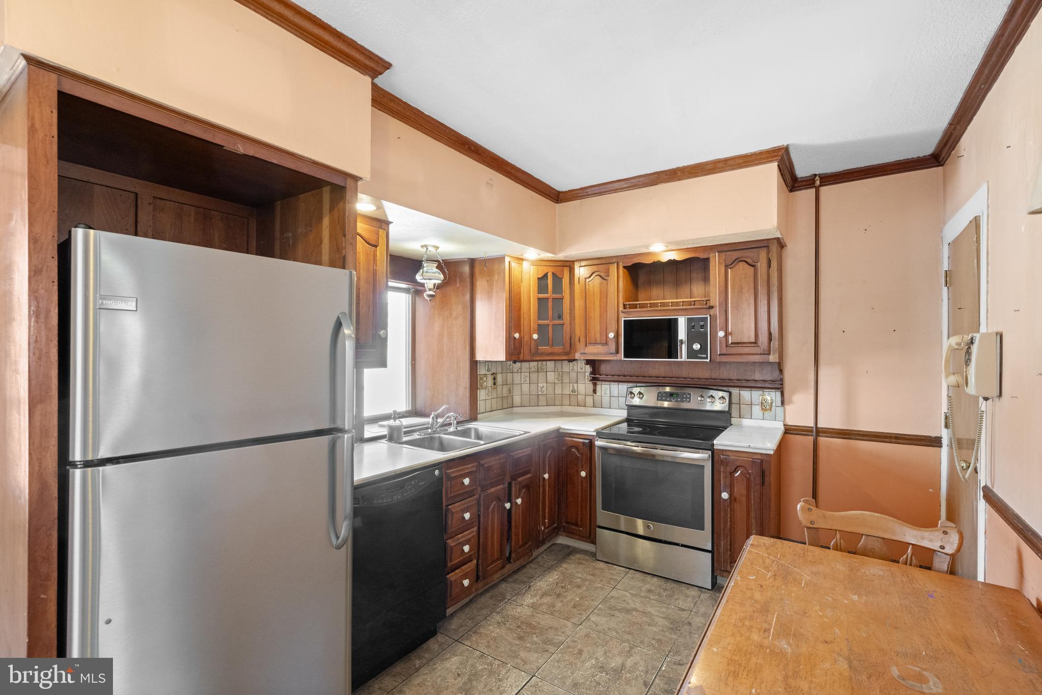 458 RENFREW AVENUE