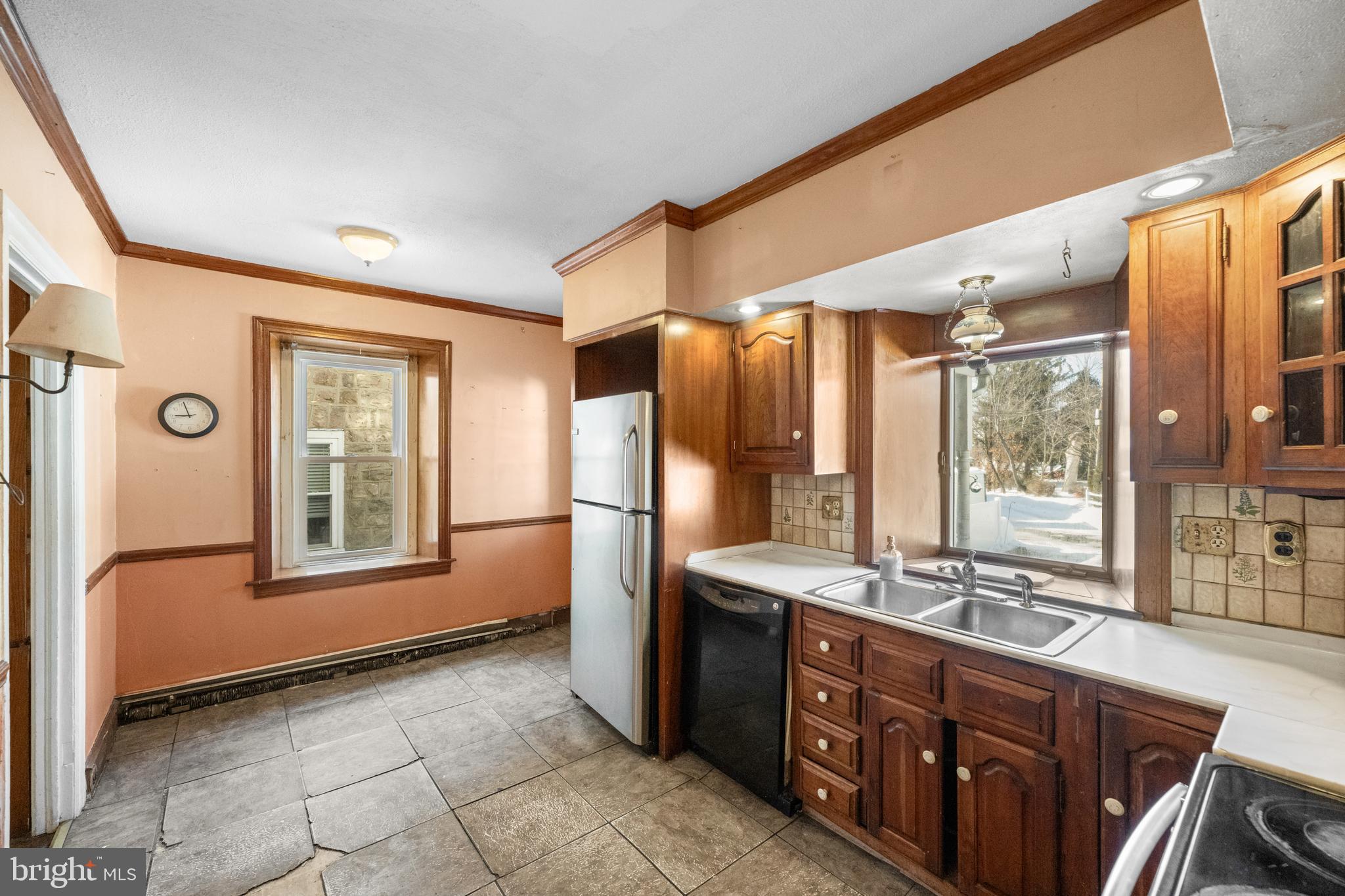 458 RENFREW AVENUE