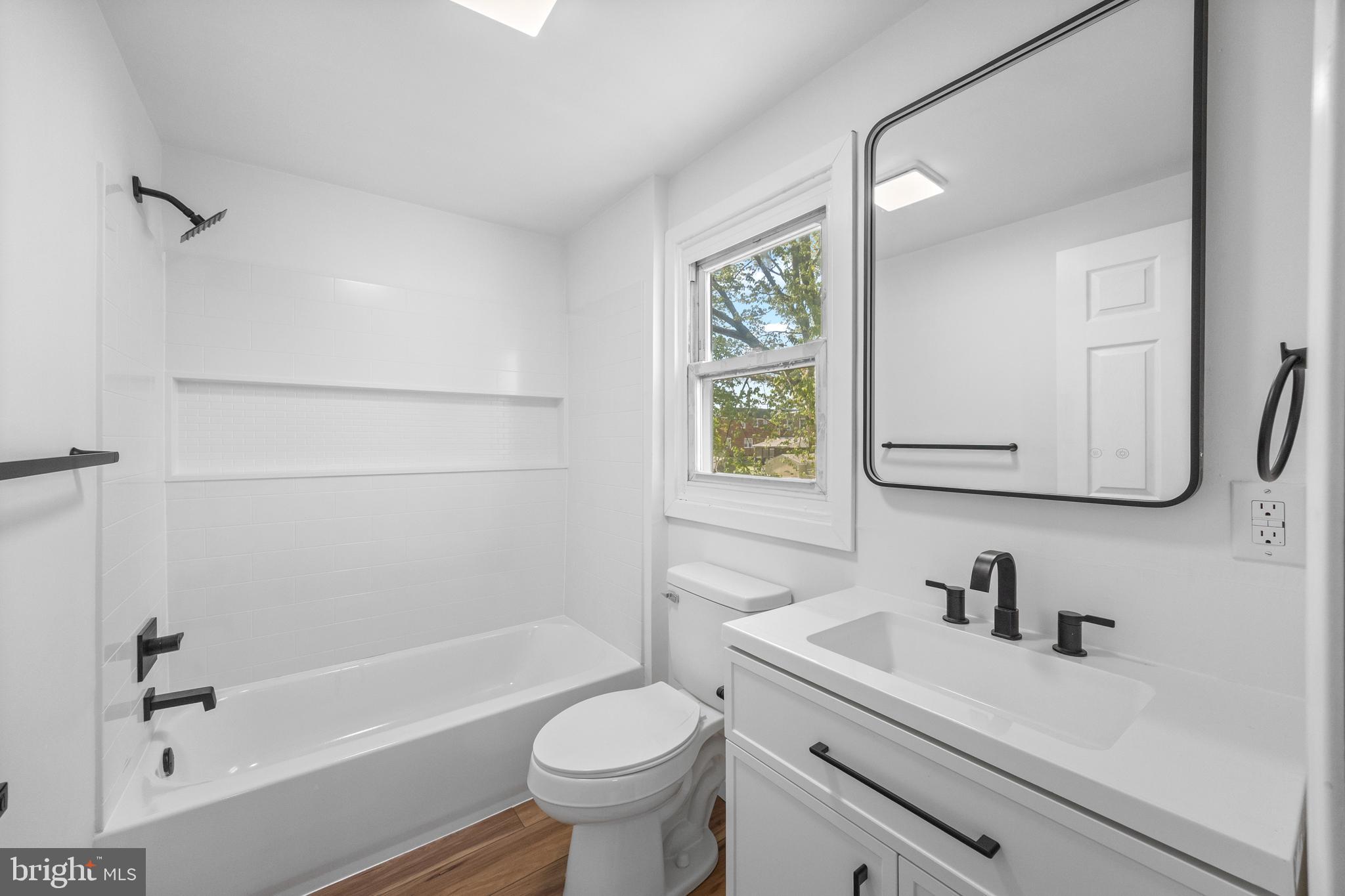 323 EDGEWOOD AVENUE