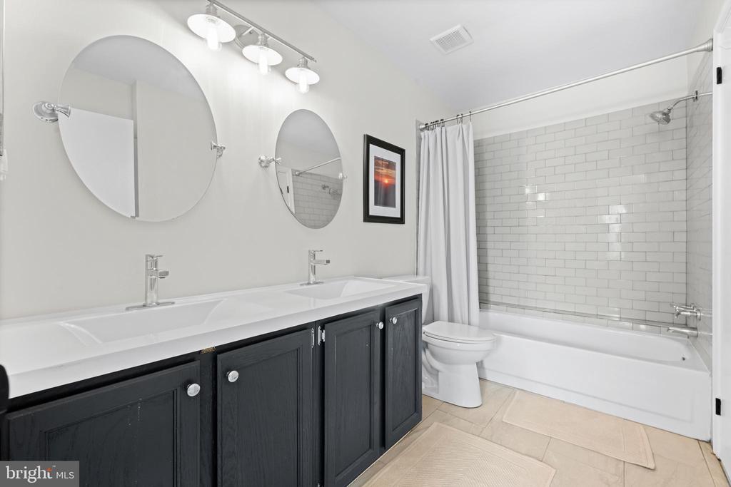 2451 NORRINGTON DRIVE