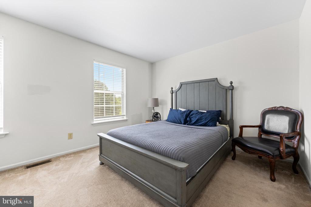 2451 NORRINGTON DRIVE