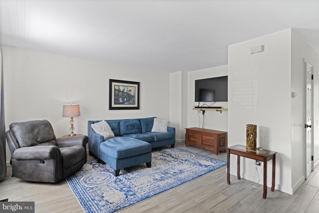 2451 NORRINGTON DRIVE