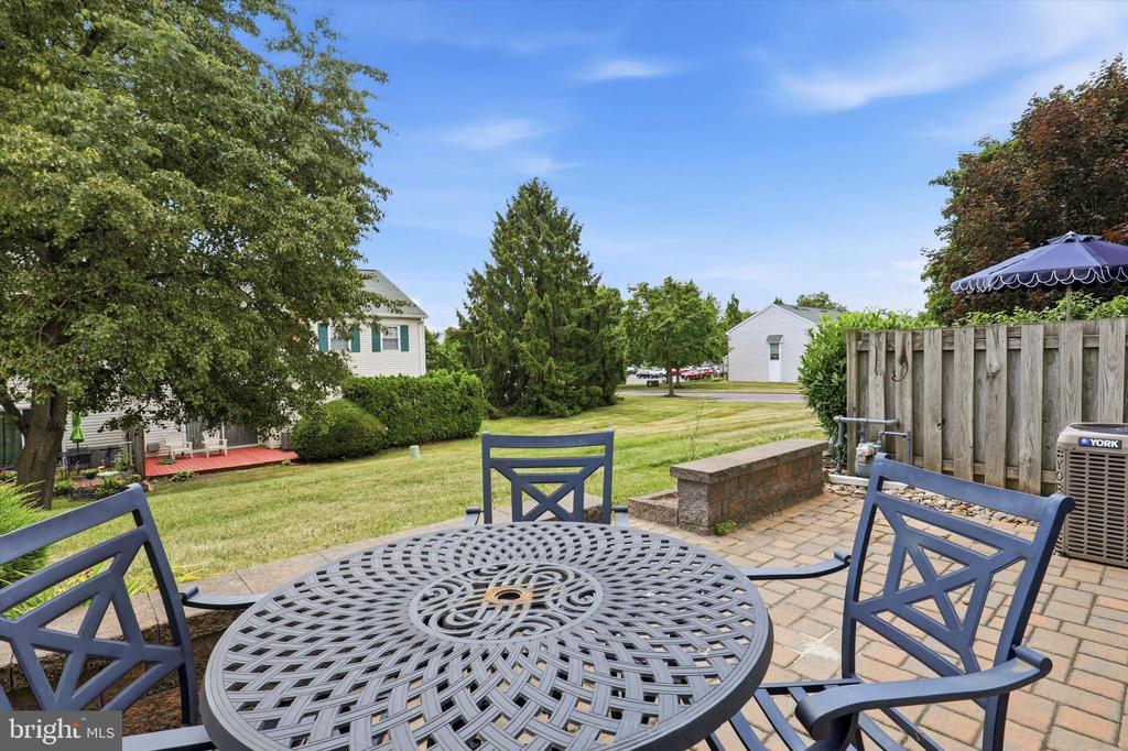 402 CENTENNIAL COURT