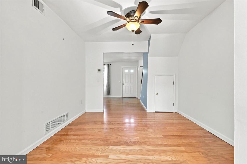 402 CENTENNIAL COURT