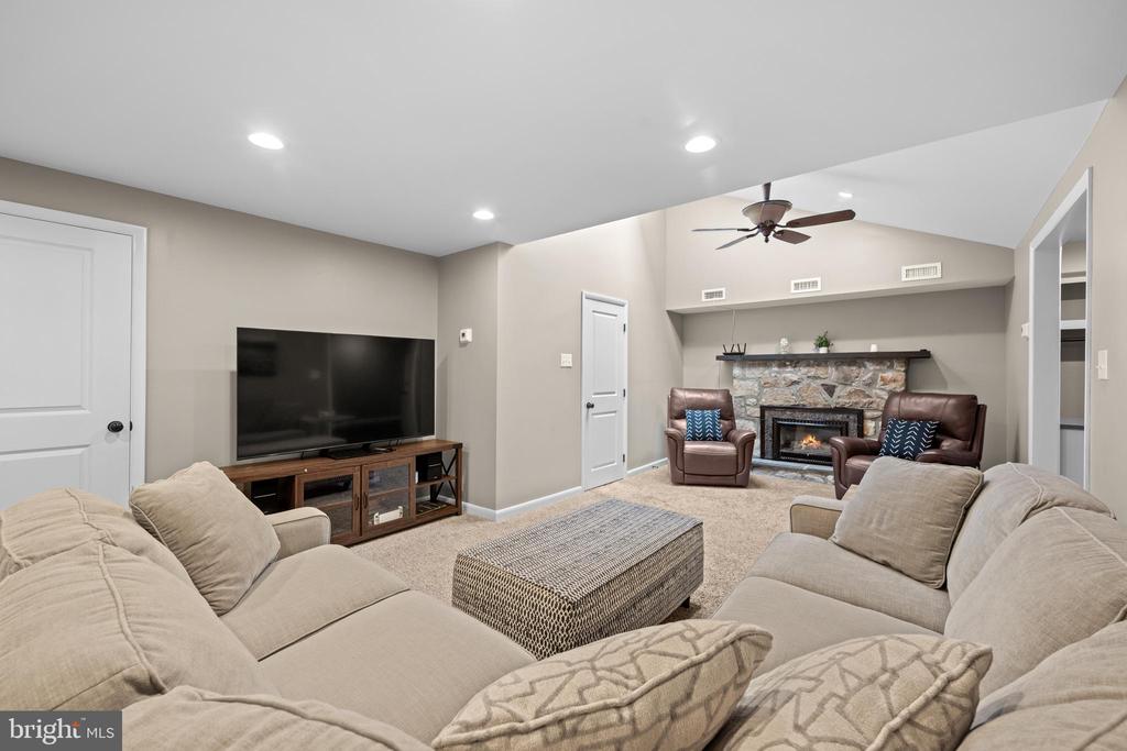 2148 PHEASANT HILL ROAD