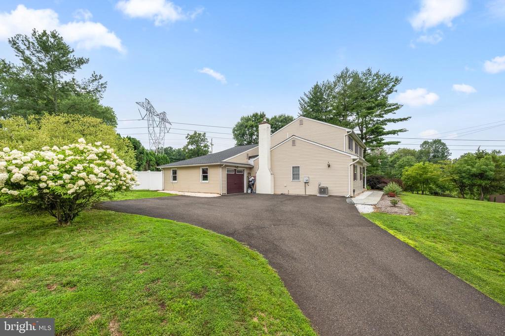 2148 PHEASANT HILL ROAD