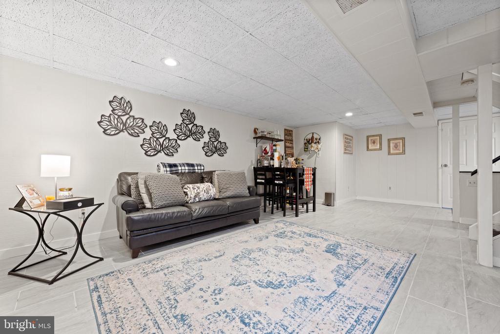 555 CANTERBURY ROAD