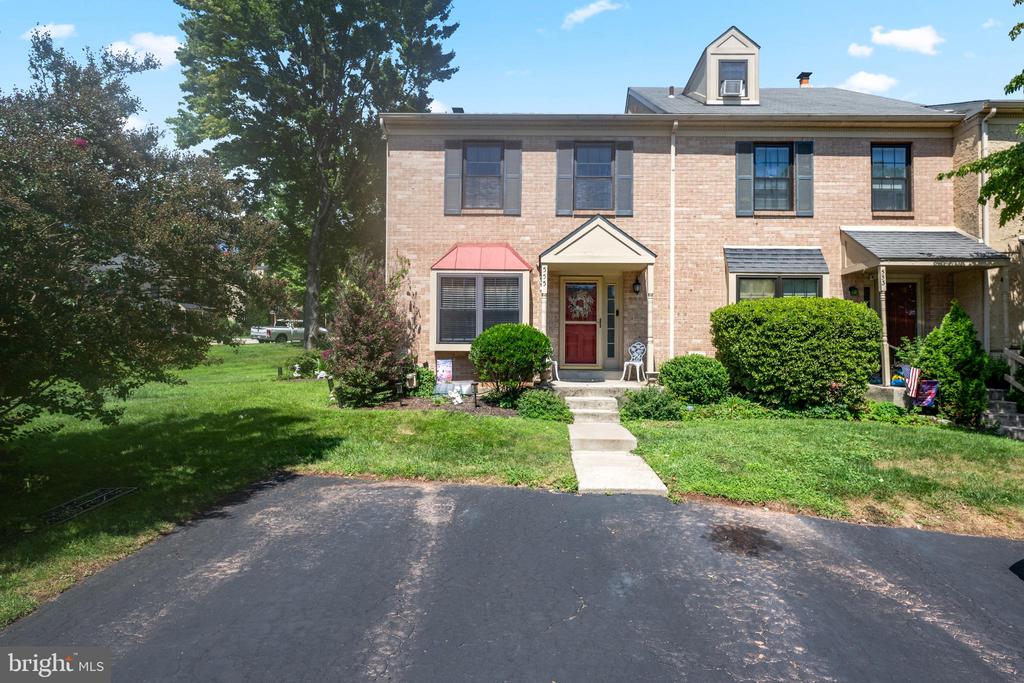 555 CANTERBURY ROAD