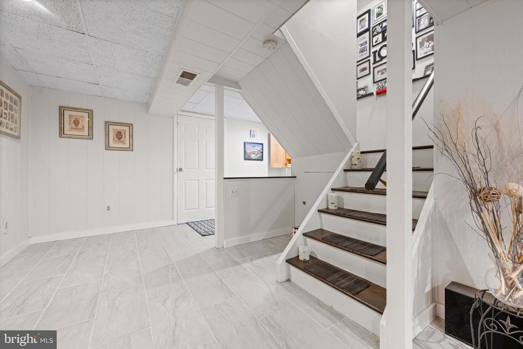 555 CANTERBURY ROAD