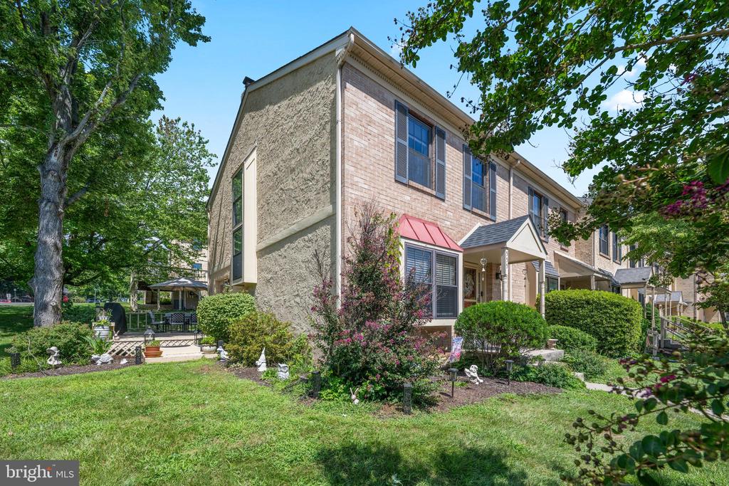 555 CANTERBURY ROAD