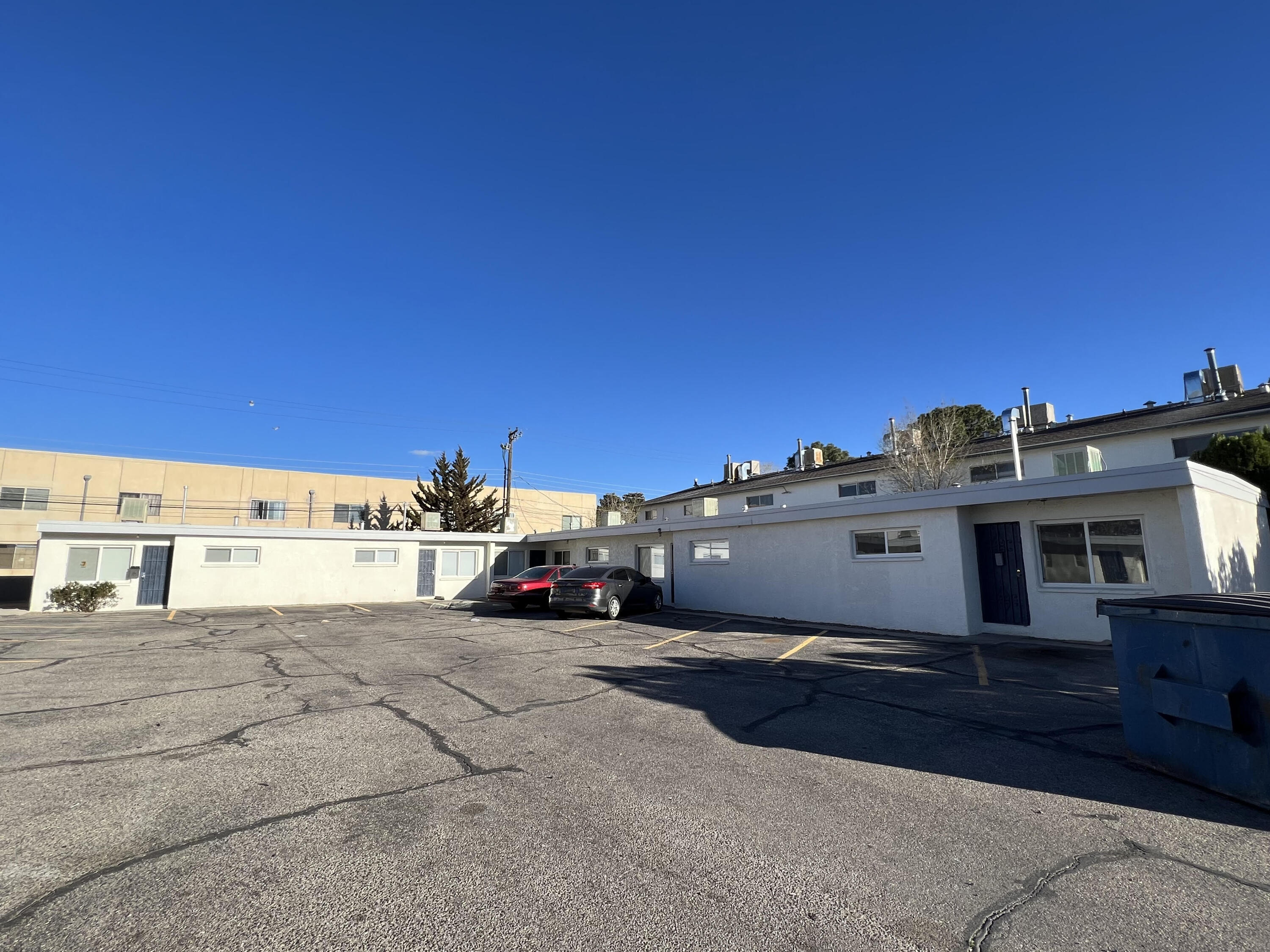 1028 Alvarado Drive SE