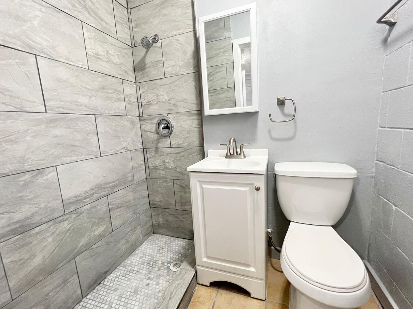 1028 Alvarado Drive SE