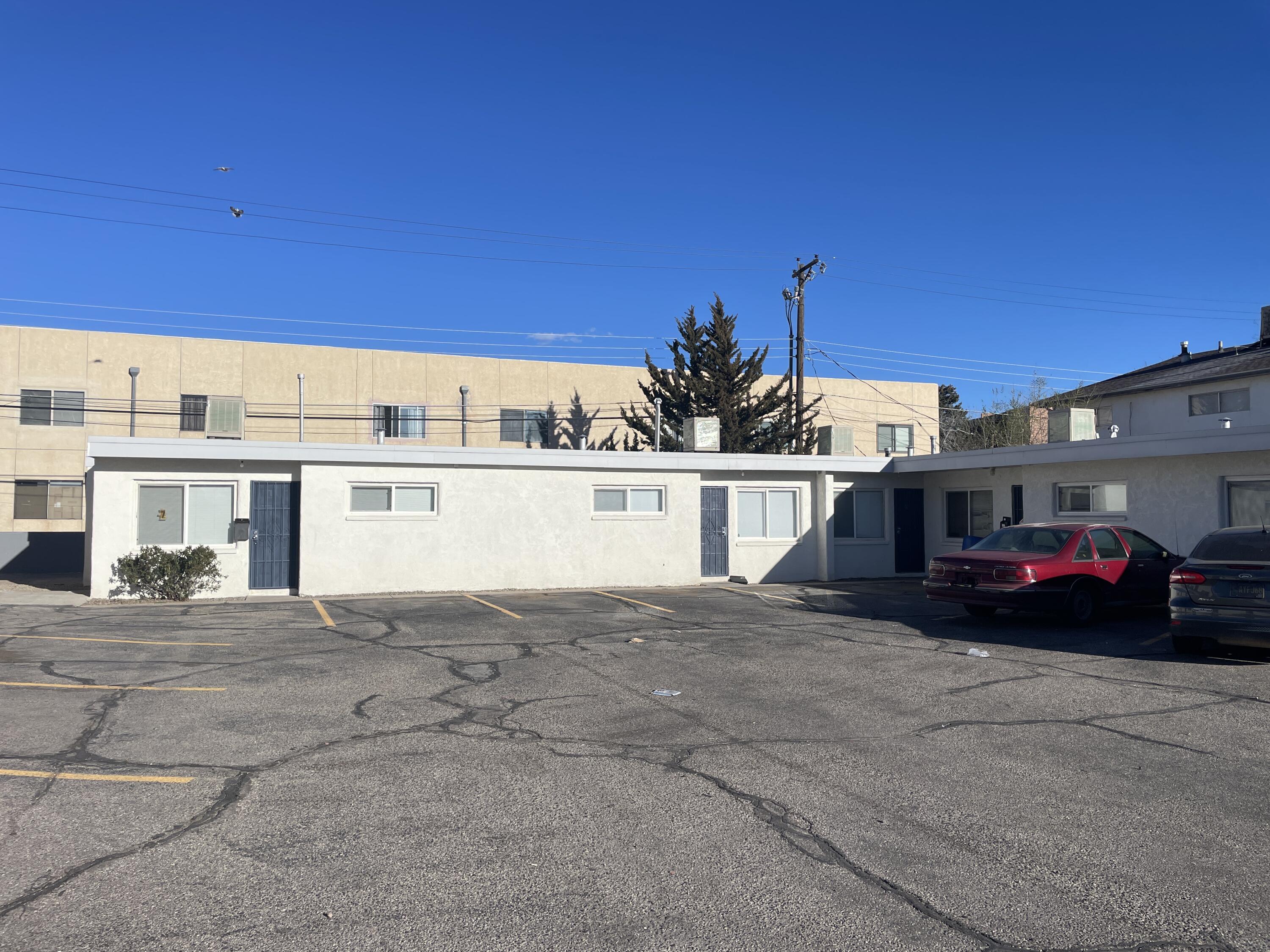 1028 Alvarado Drive SE