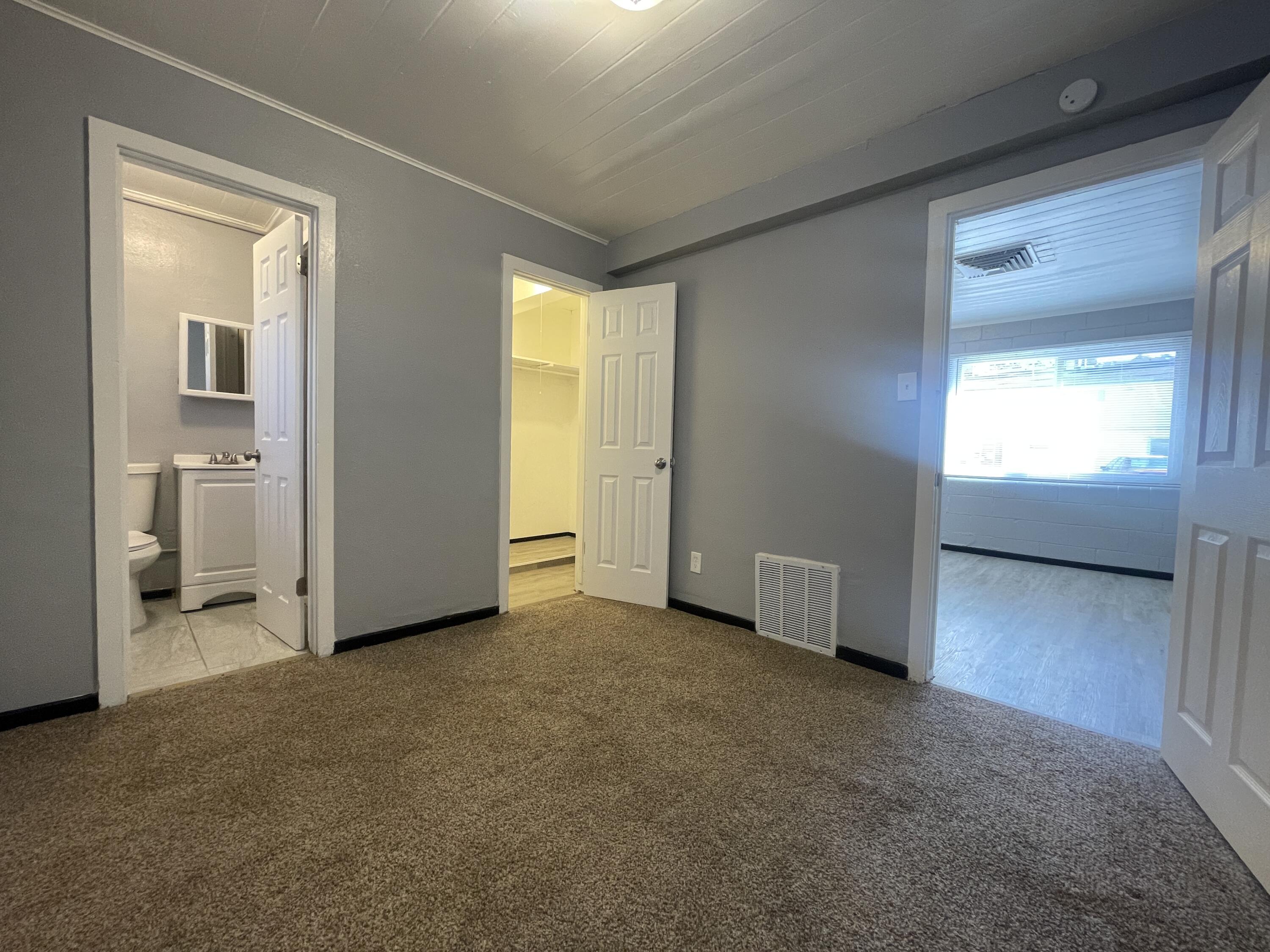 1028 Alvarado Drive SE