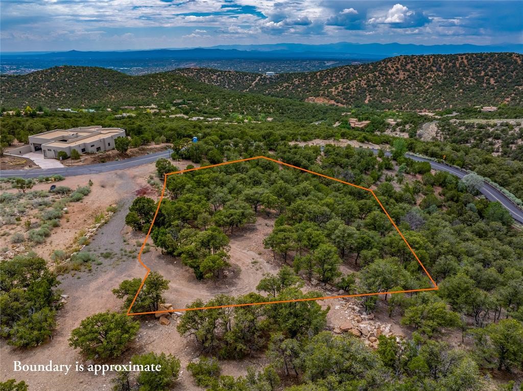 2505 Camino Sarita