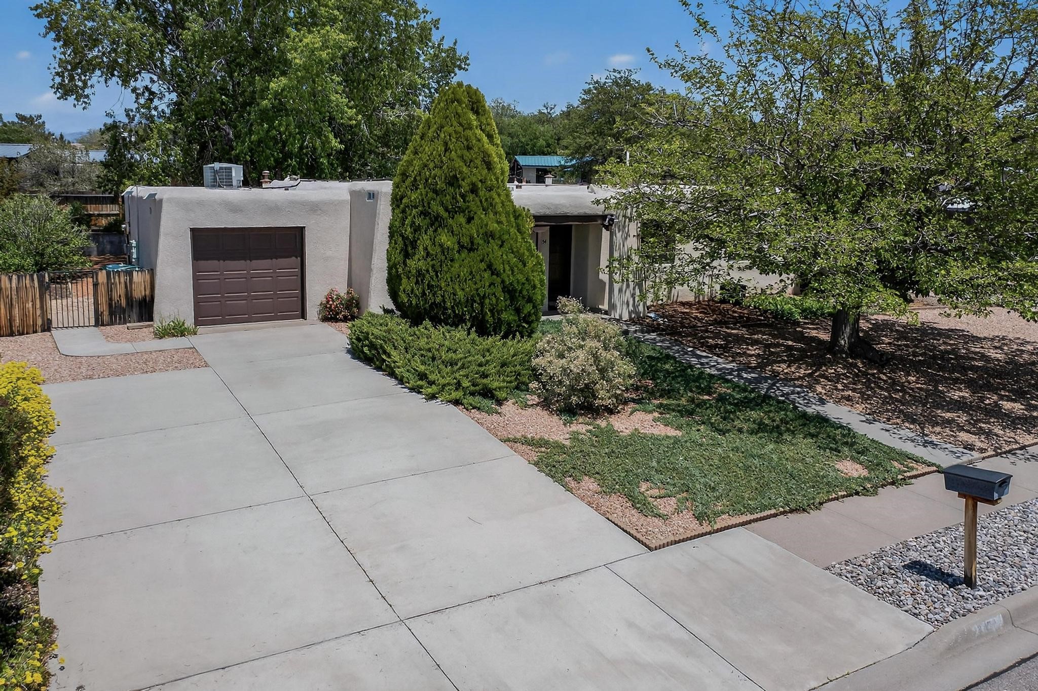 2454 Camino Capitan