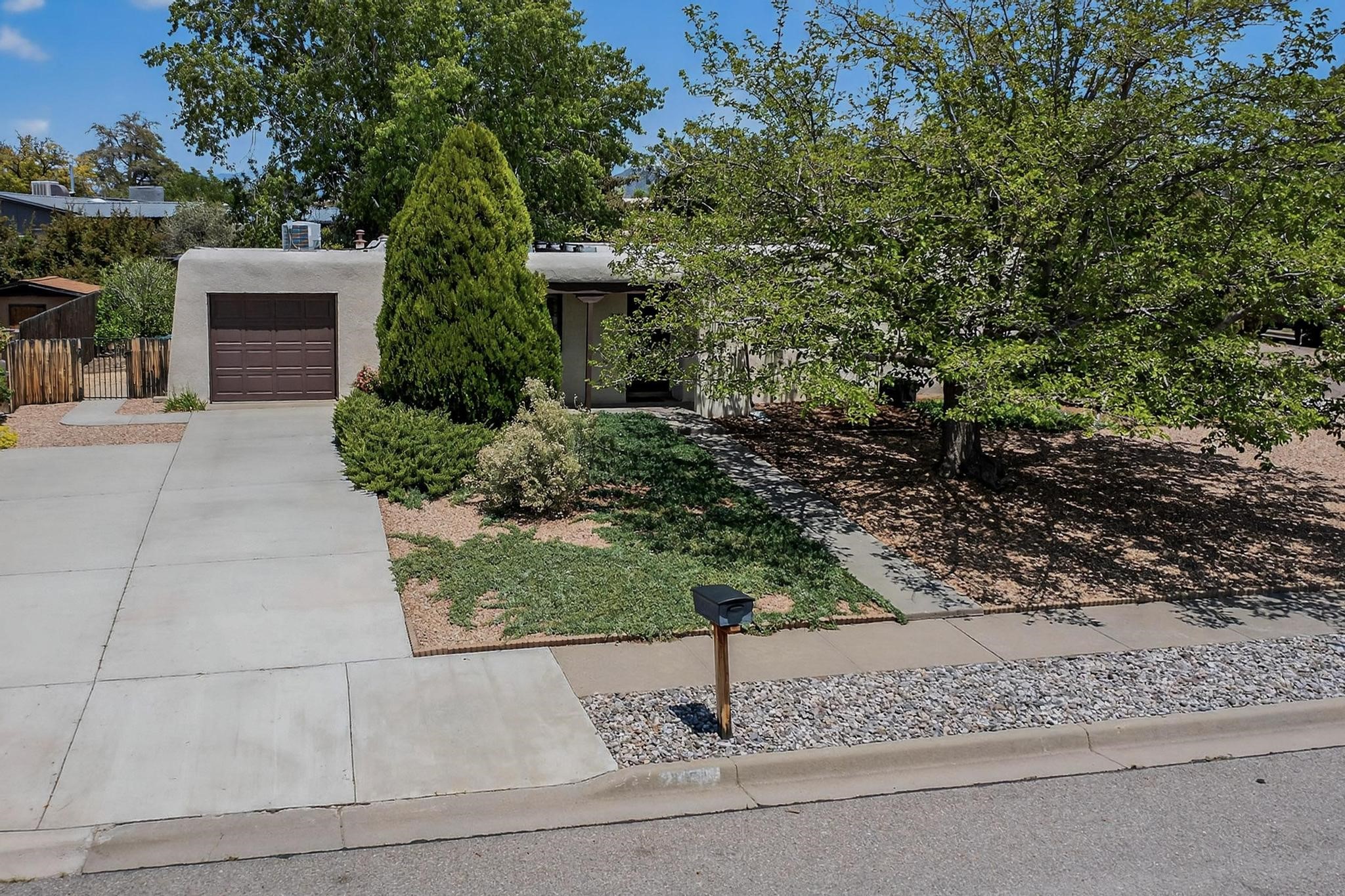 2454 Camino Capitan
