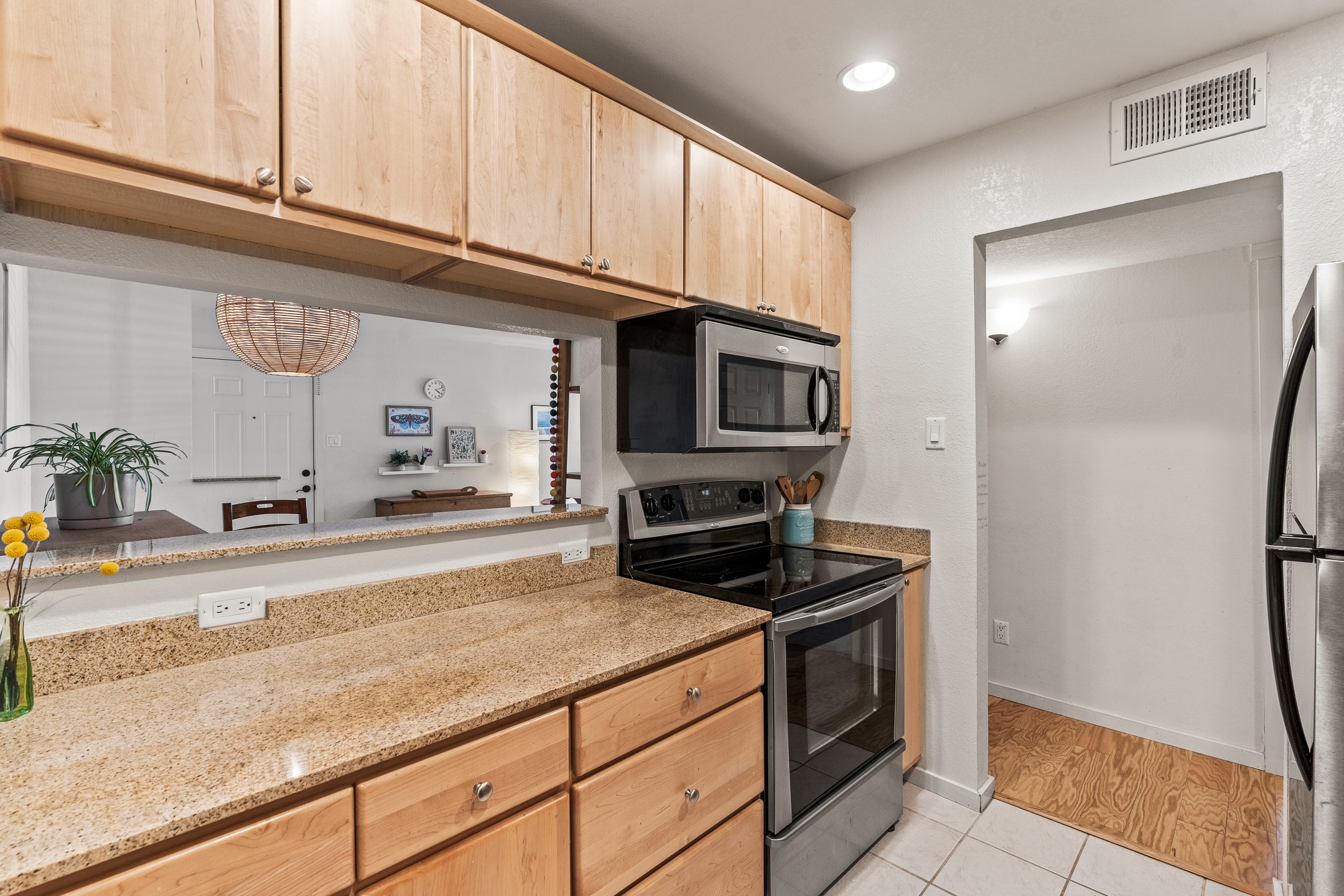 601 San Mateo 151