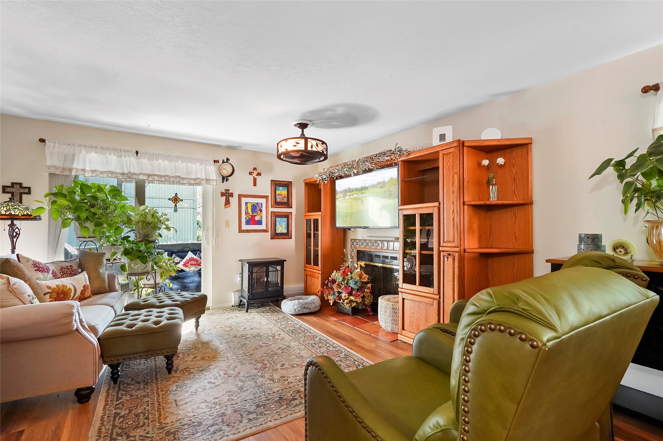 1300 Iris Street 101