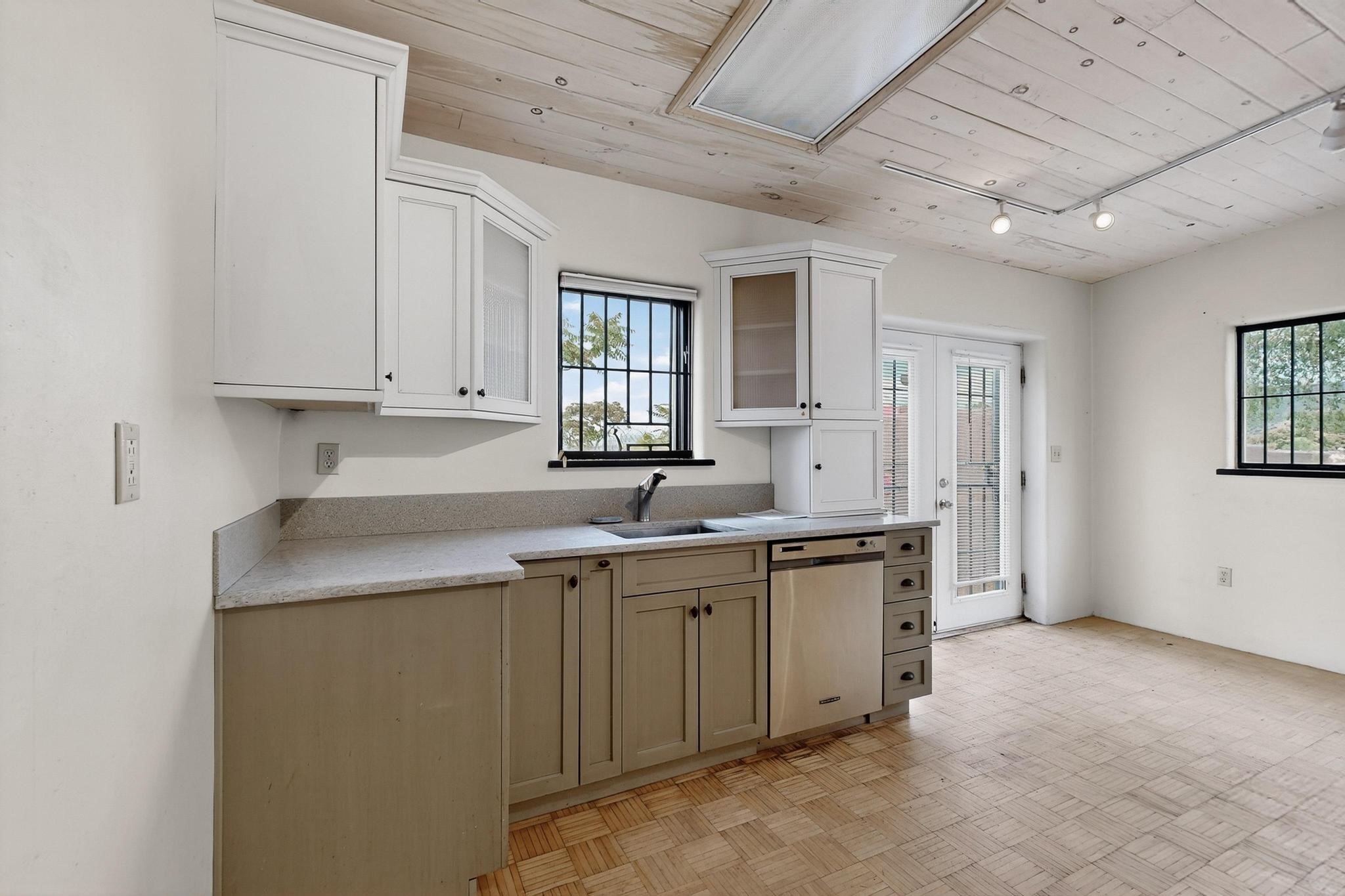 1042 County Rd 41