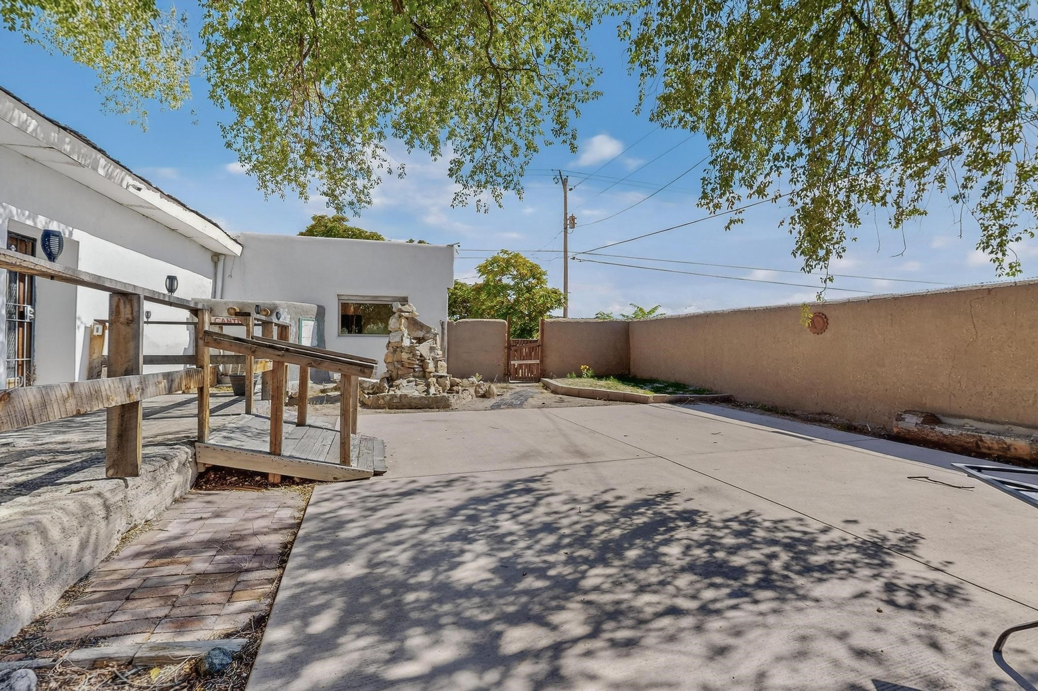 1042 County Rd 41