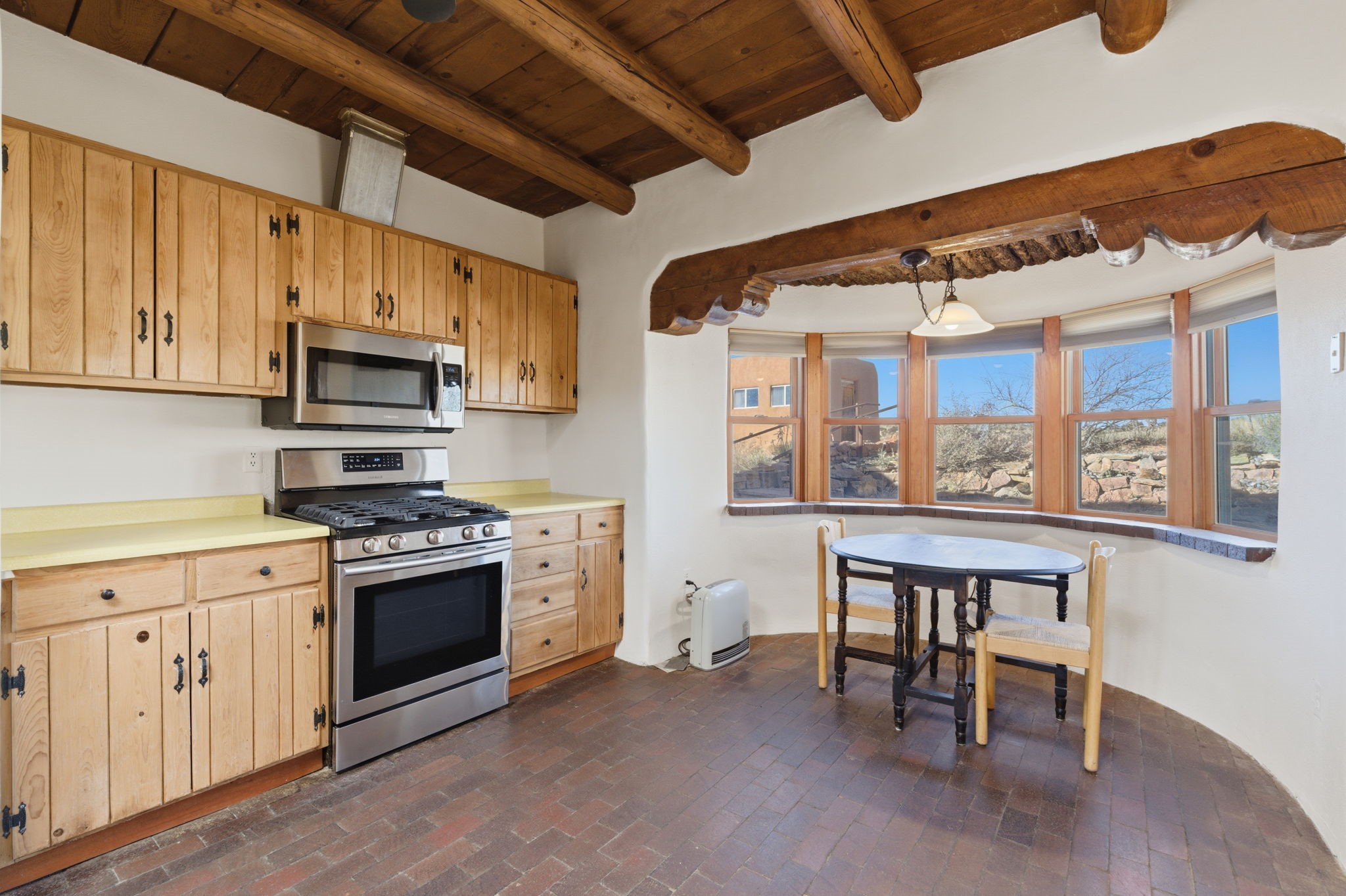 919 Camino Los Abuelos