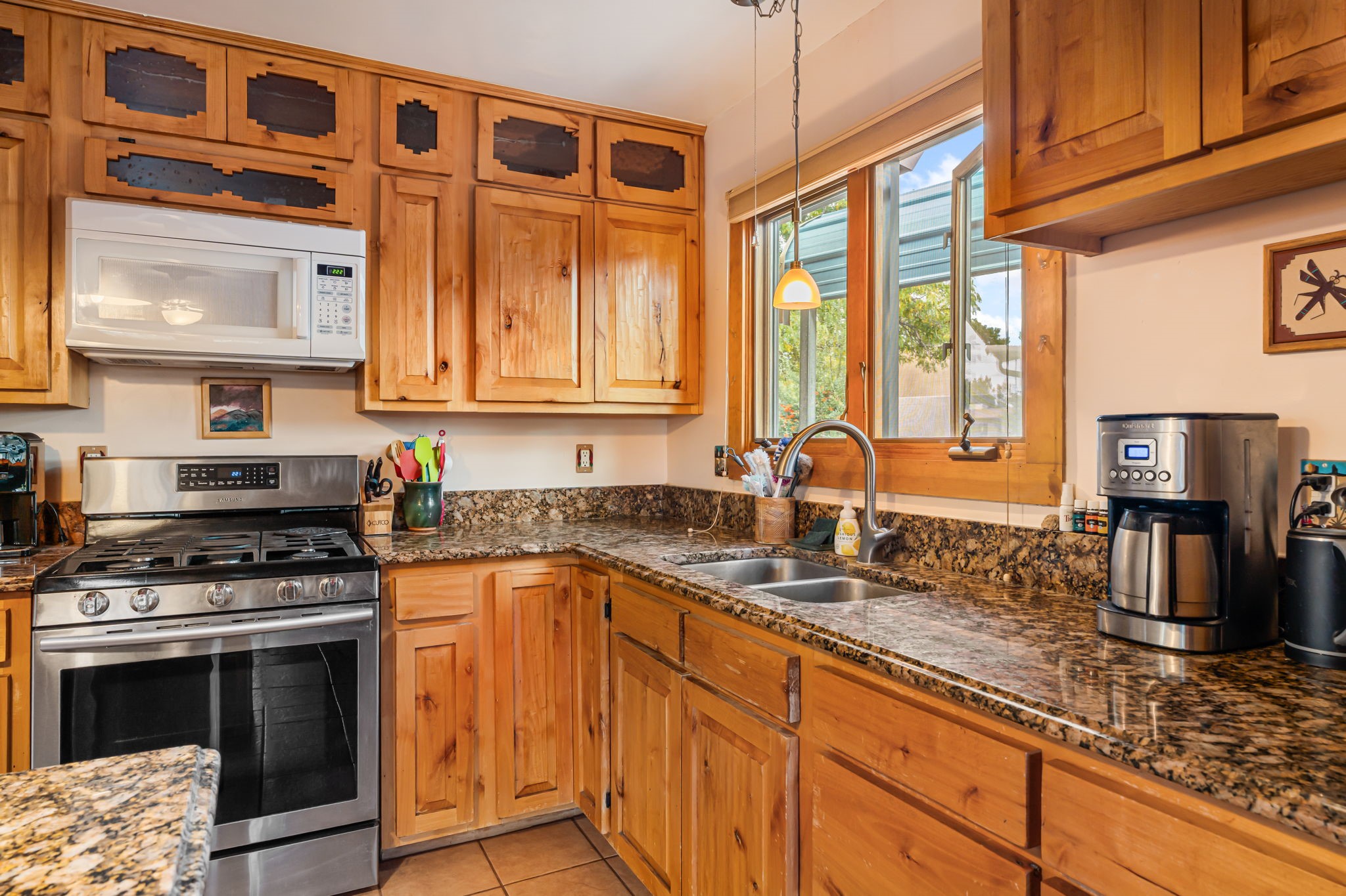 3312 Avenida Del Oro