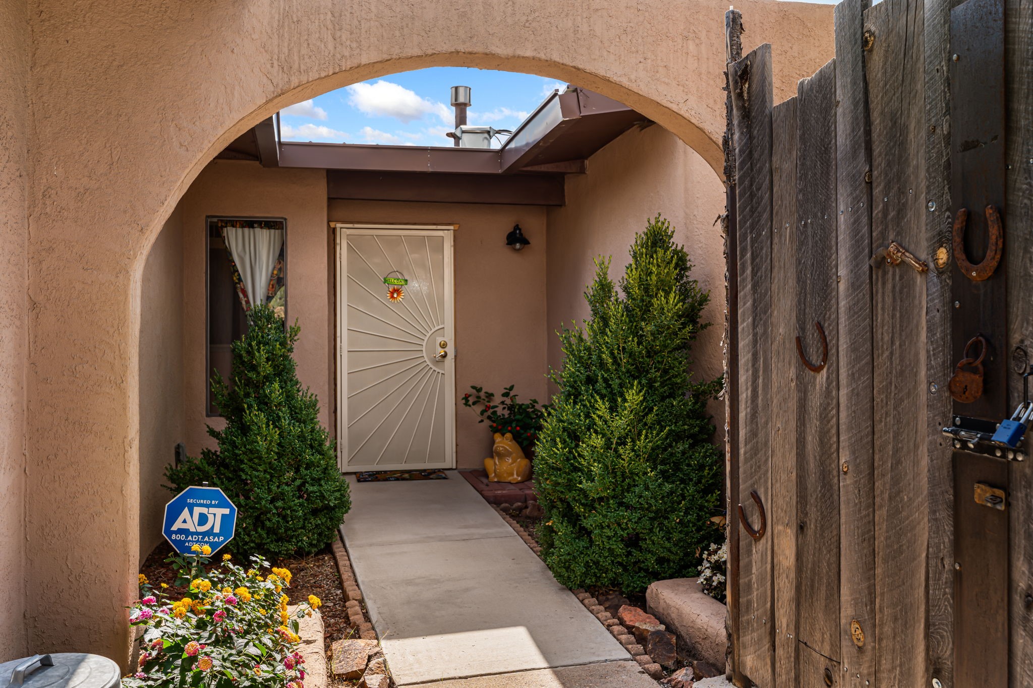 3312 Avenida Del Oro