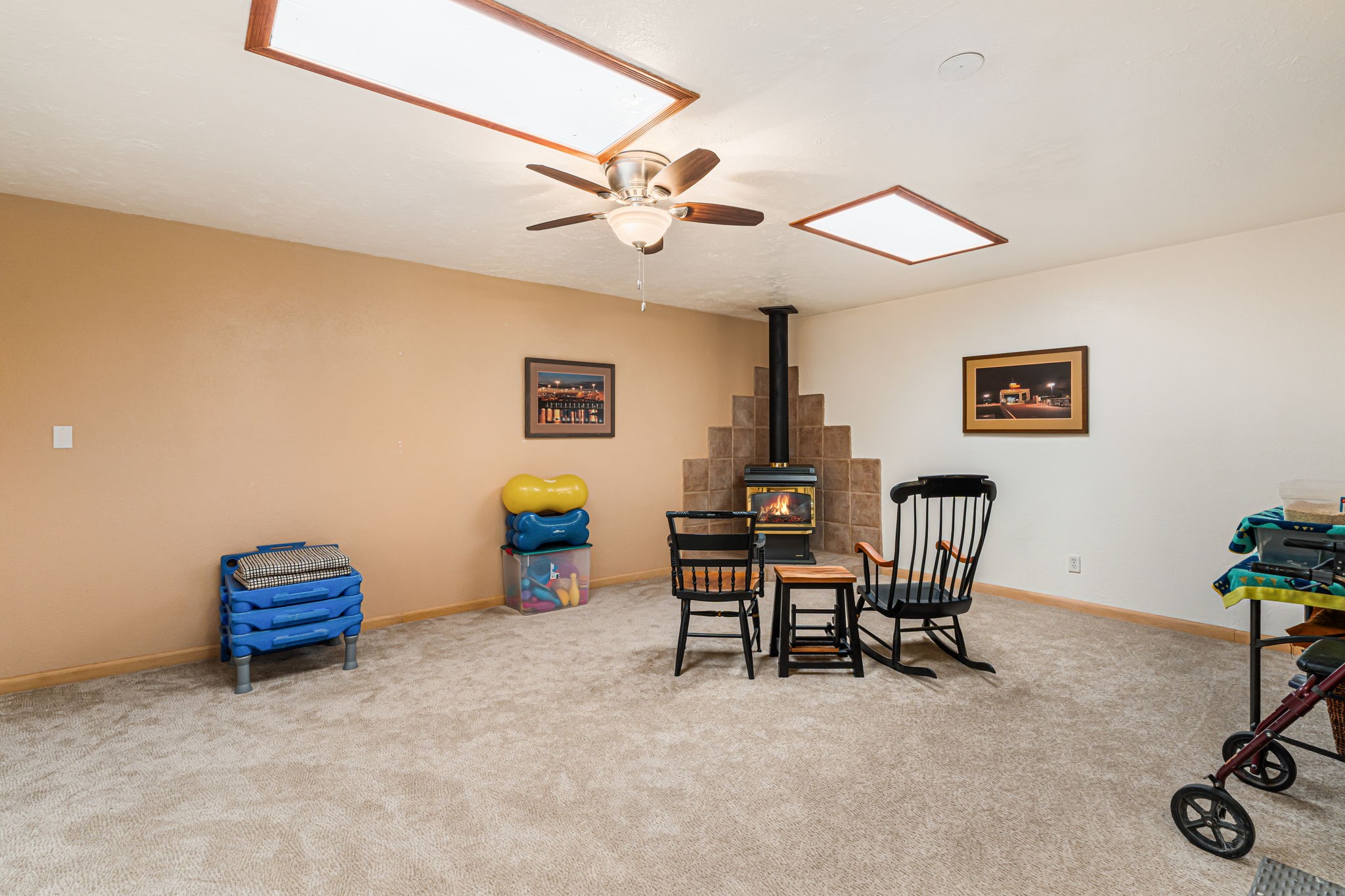 3312 Avenida Del Oro