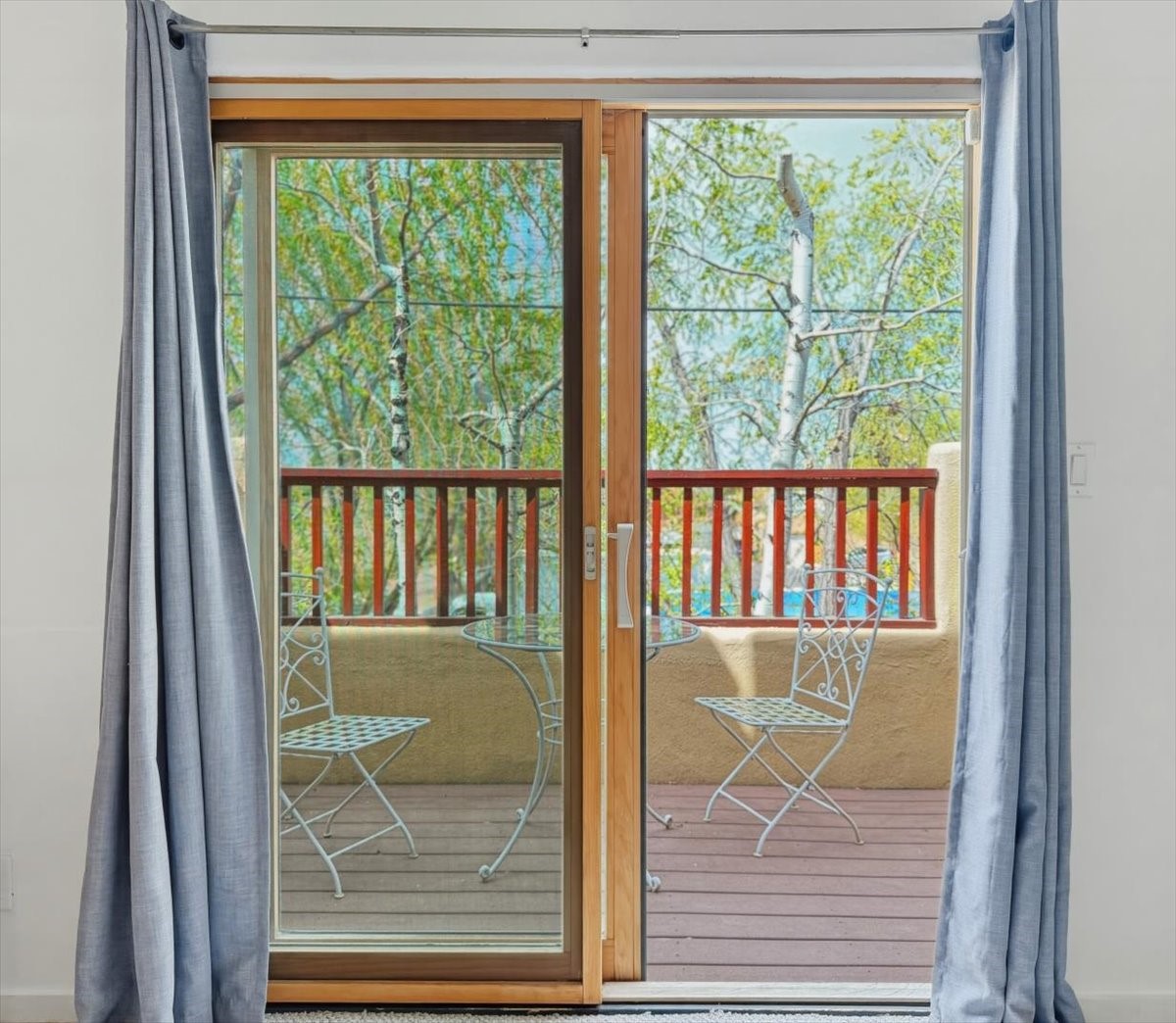 601 San Mateo 200