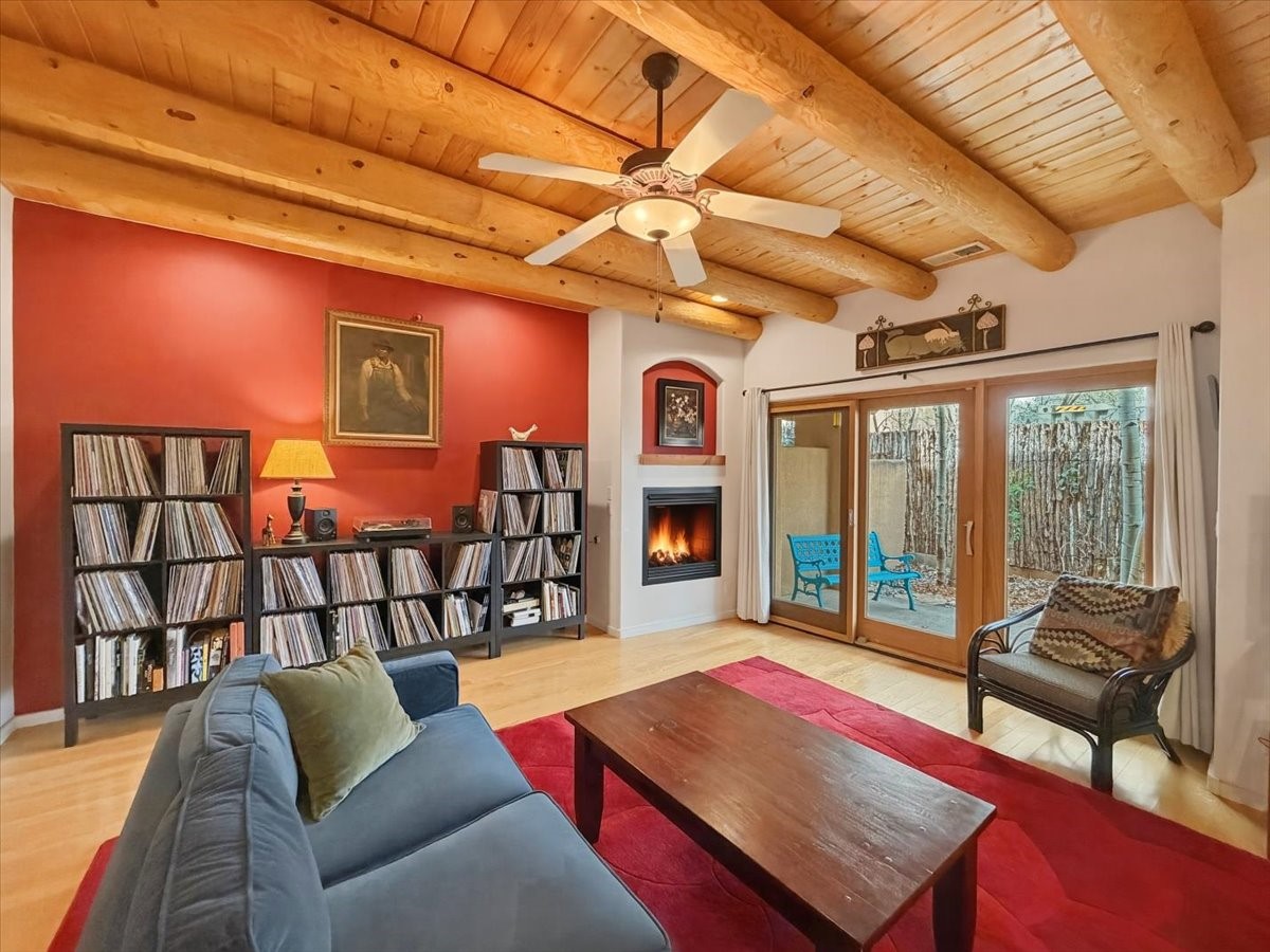 601 San Mateo 200