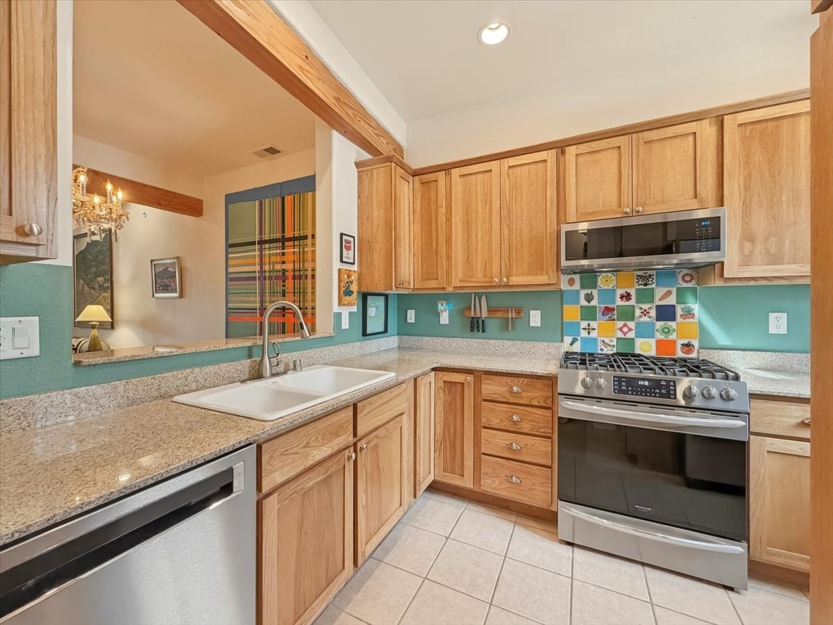 601 San Mateo 200