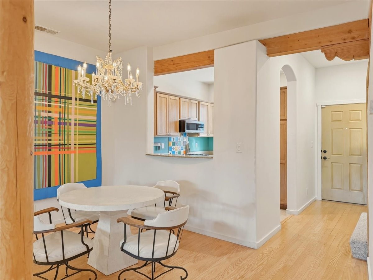 601 San Mateo 200