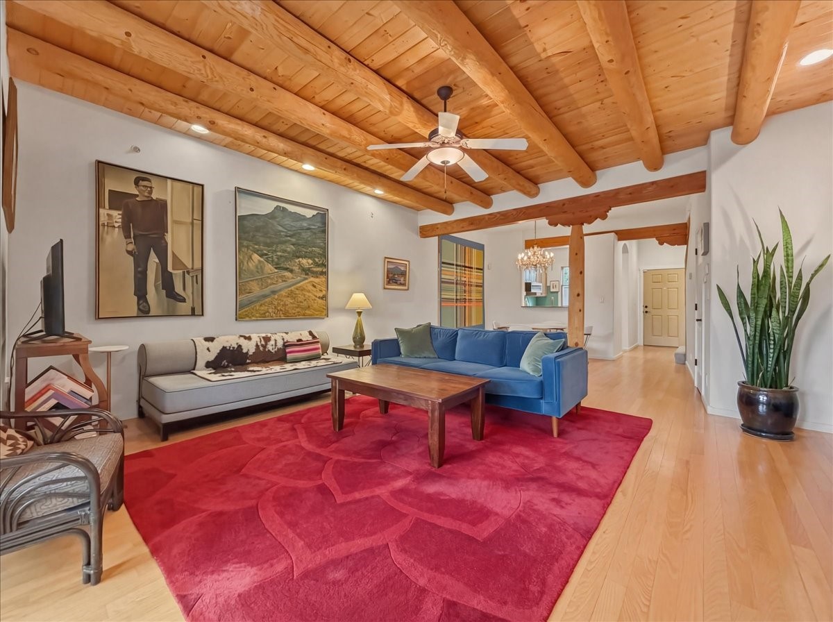601 San Mateo 200