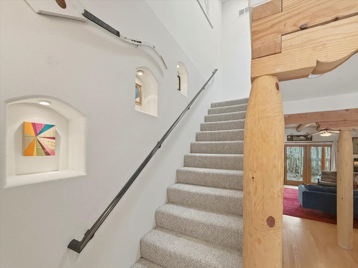 601 San Mateo 200