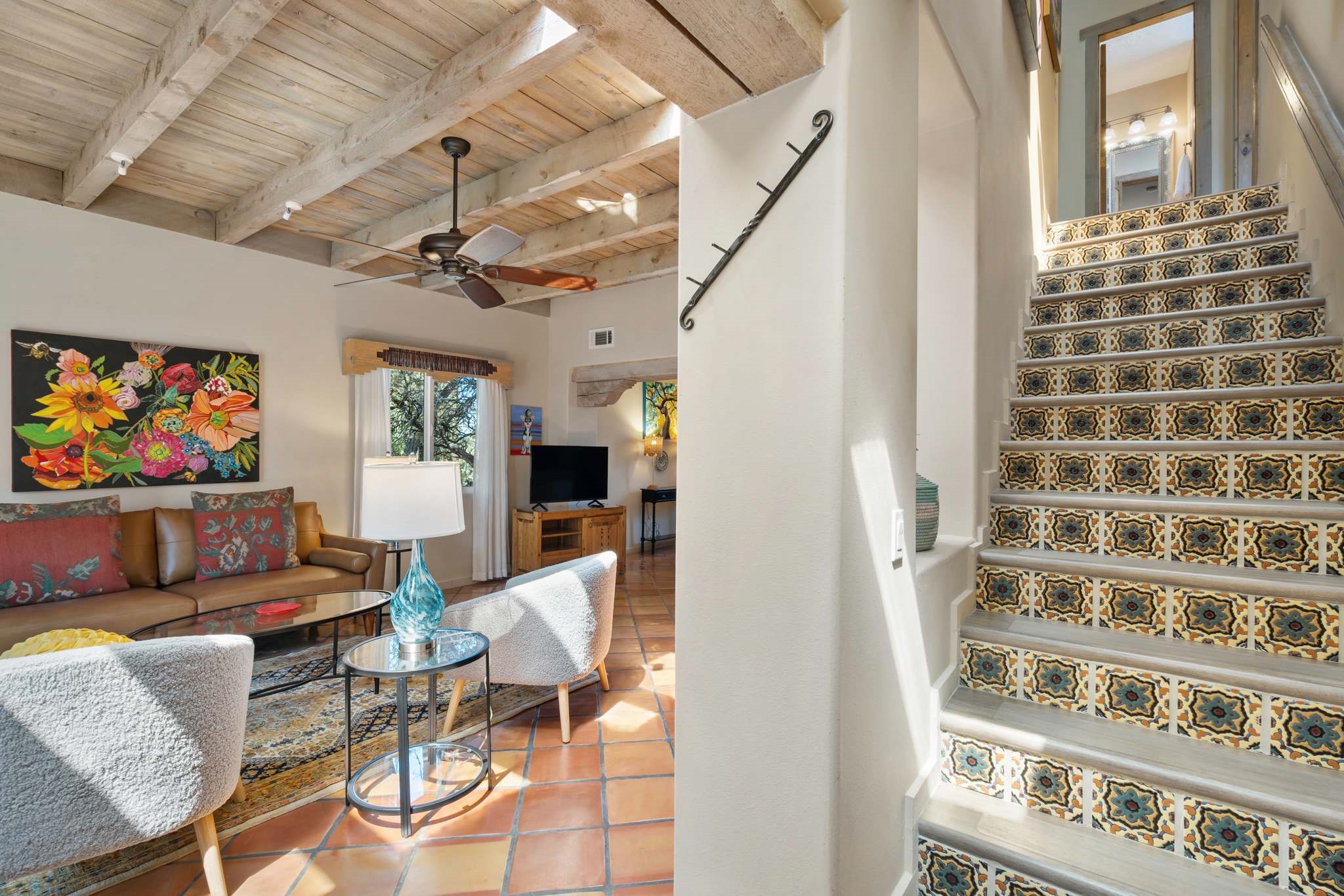 350 1/2 Calle Loma Norte