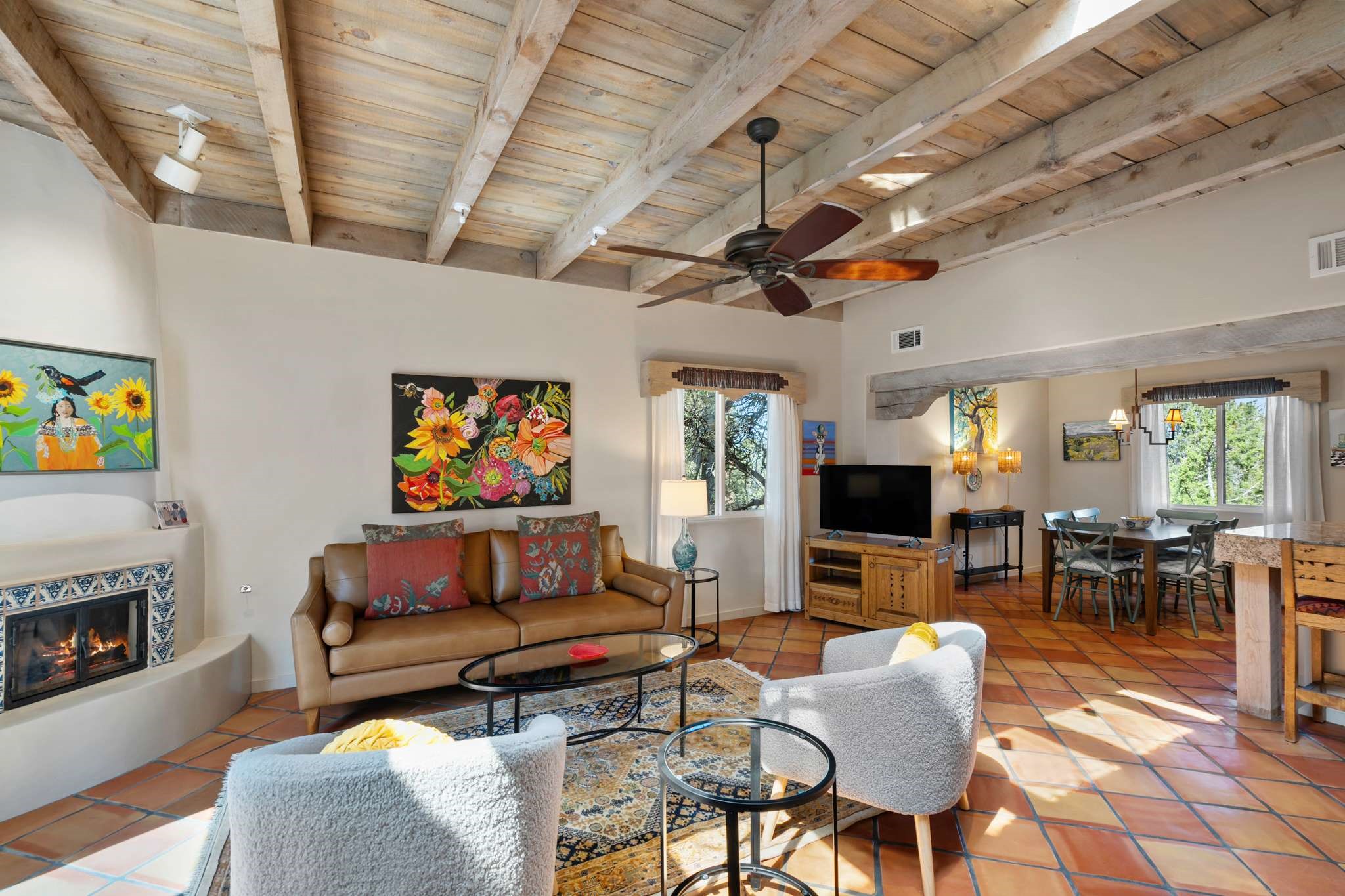 350 1/2 Calle Loma Norte