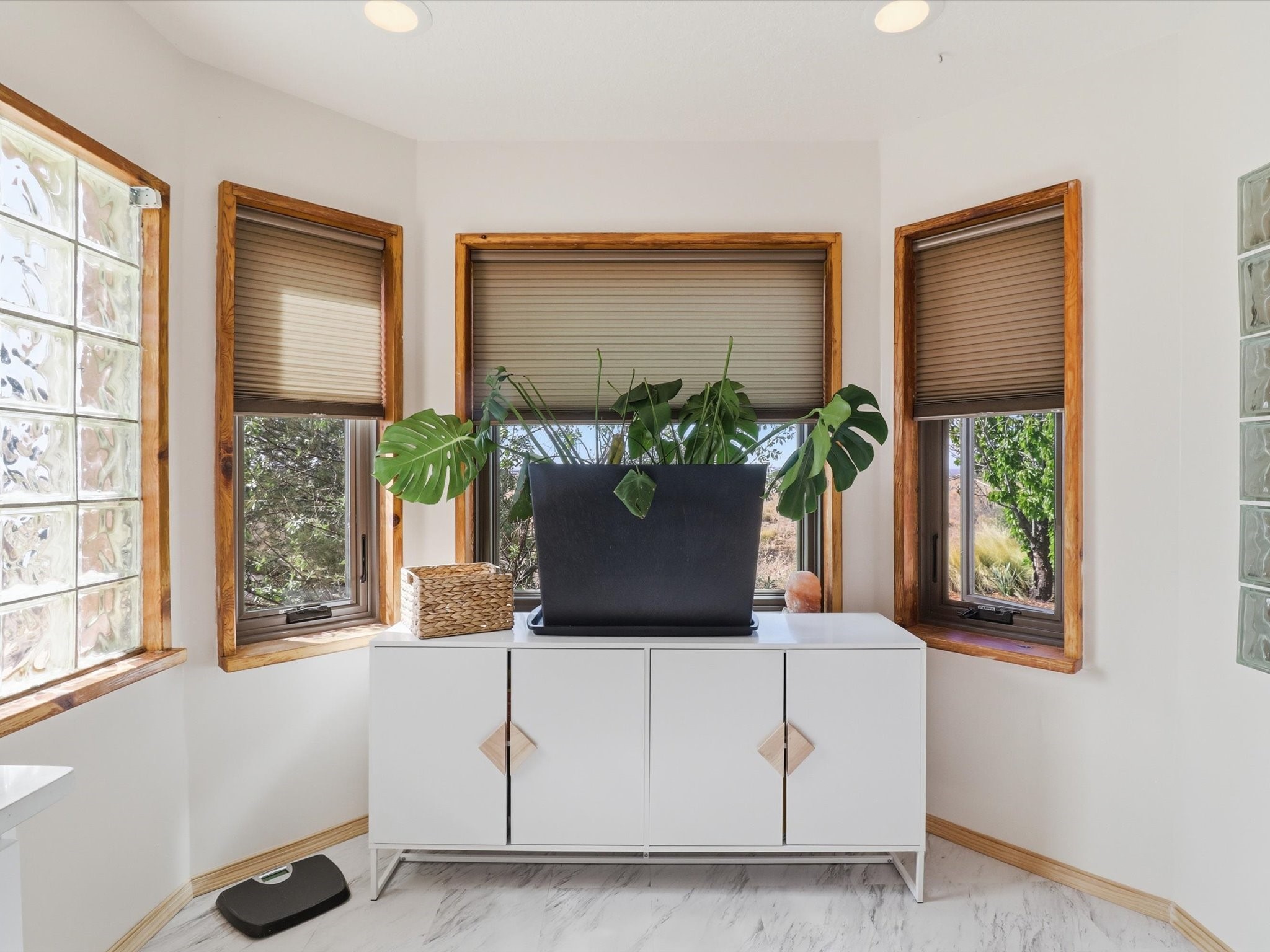 19 Aventura Road