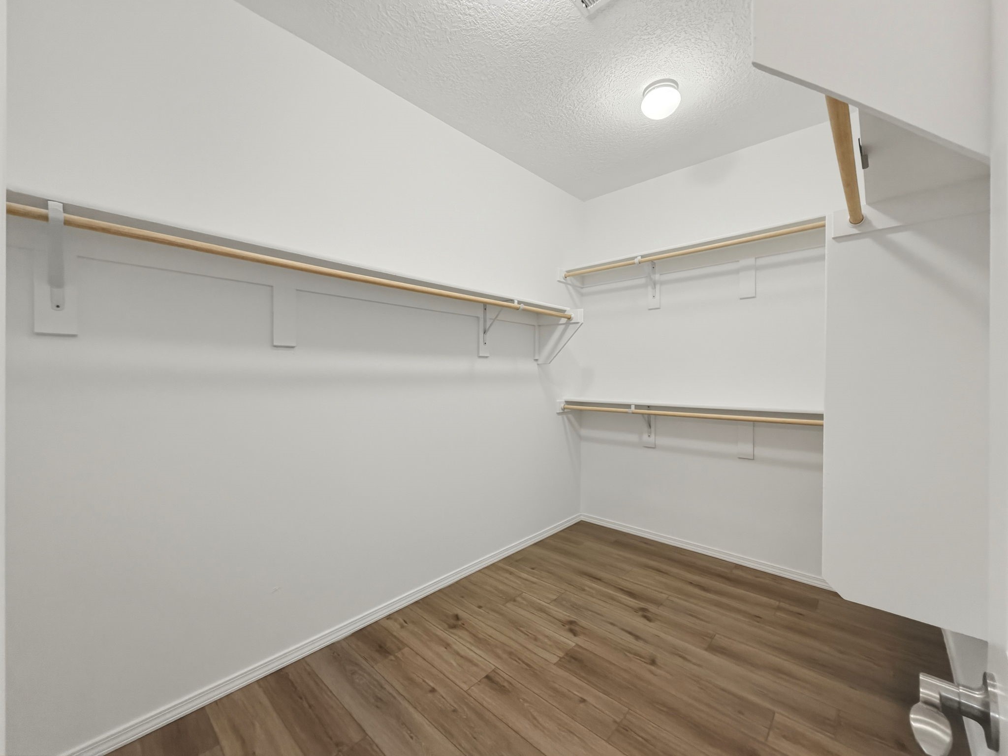 25 Wirecrest Lane