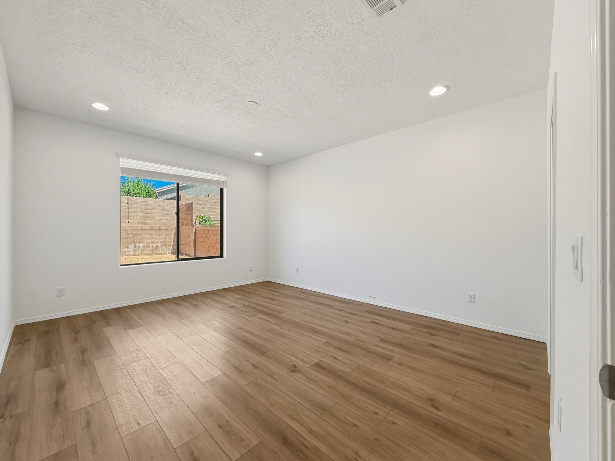 25 Wirecrest Lane