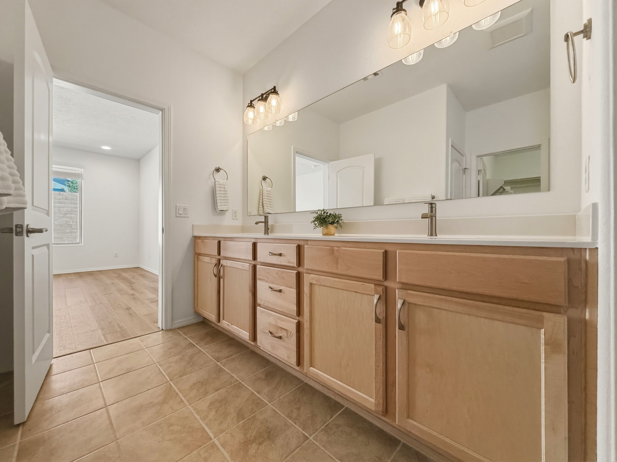25 Wirecrest Lane