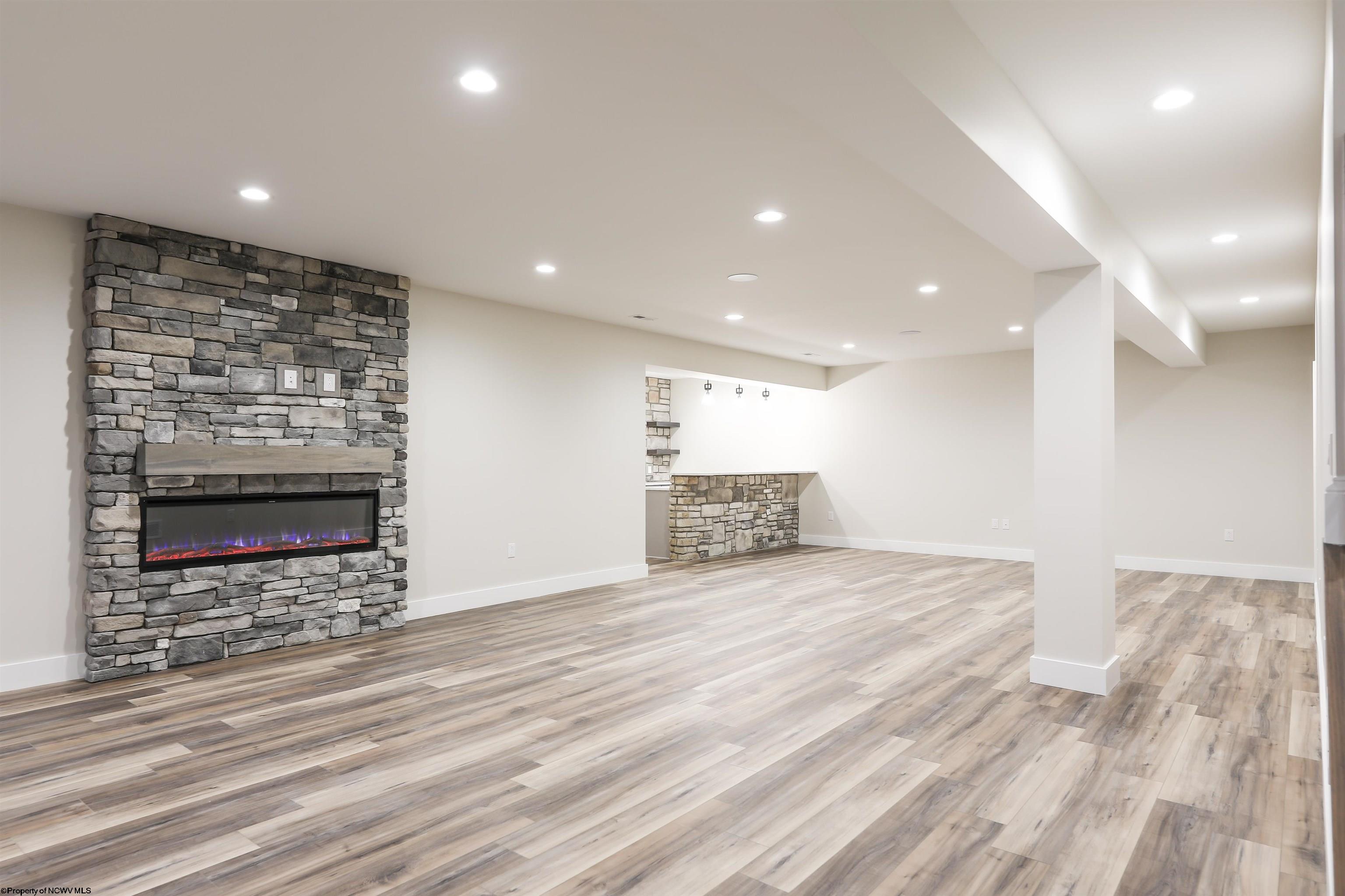 68 Hidden Brook Circle