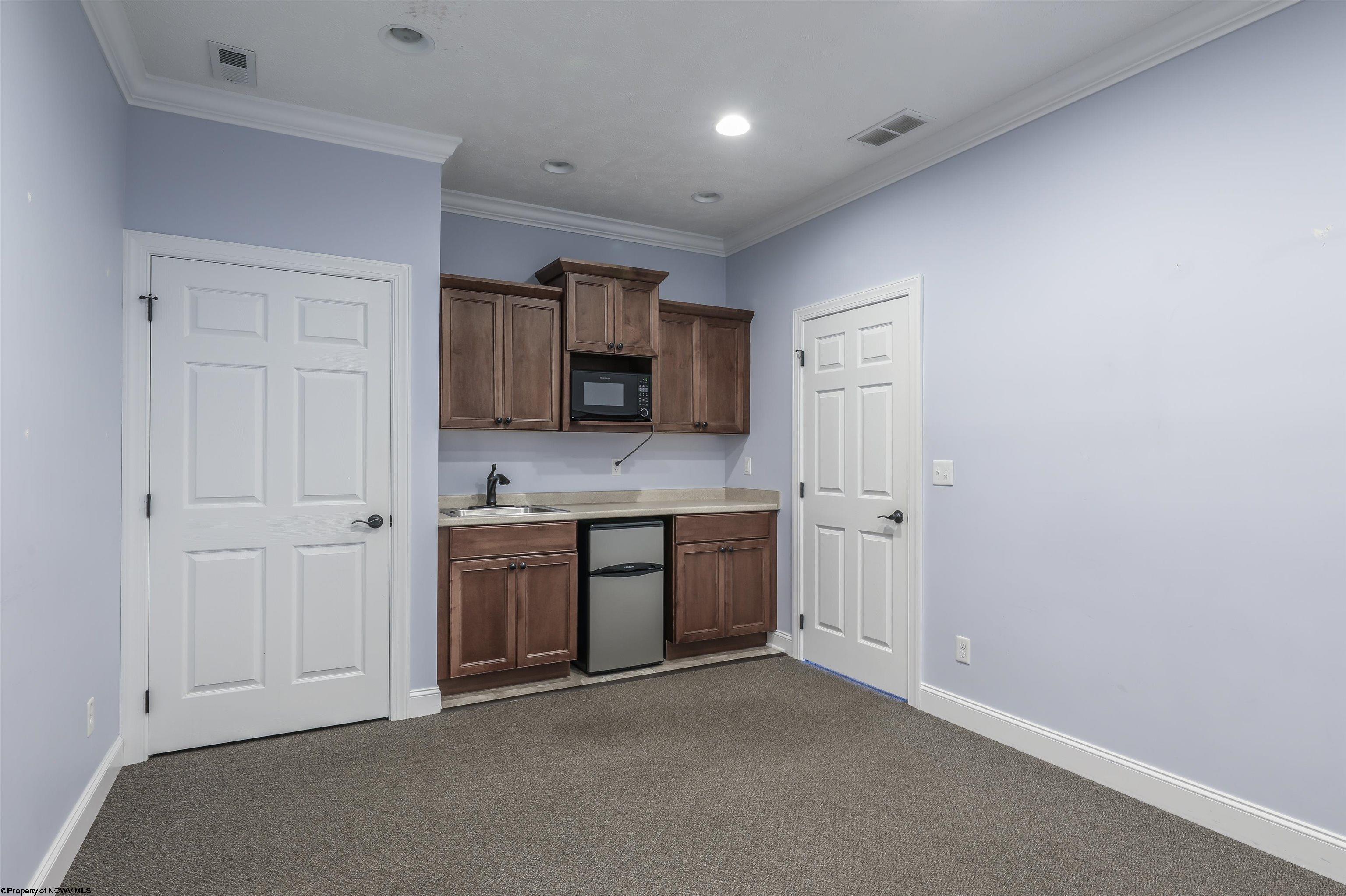 3000 Coombs Farm Road