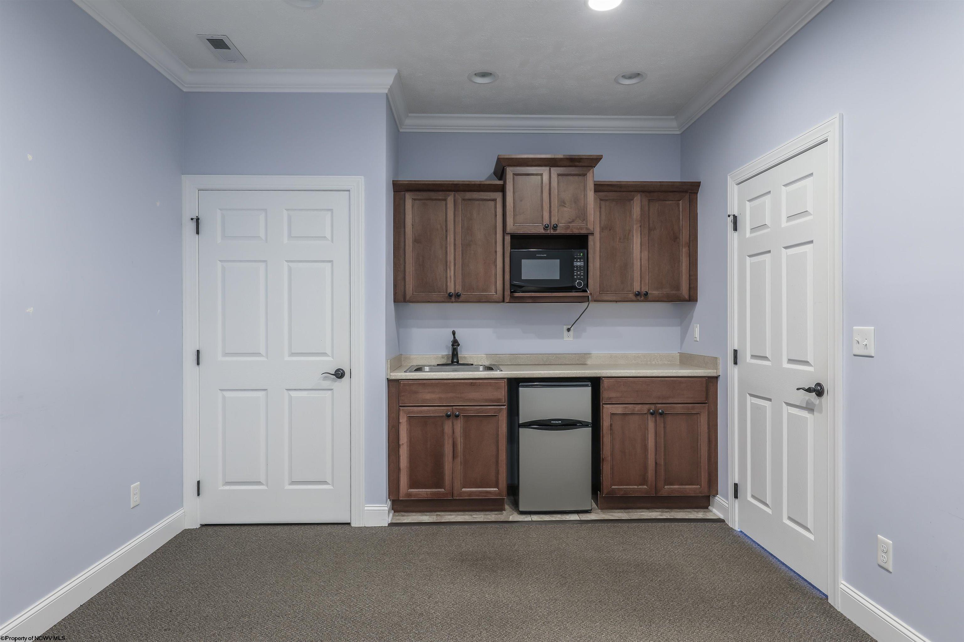 3000 Coombs Farm Road