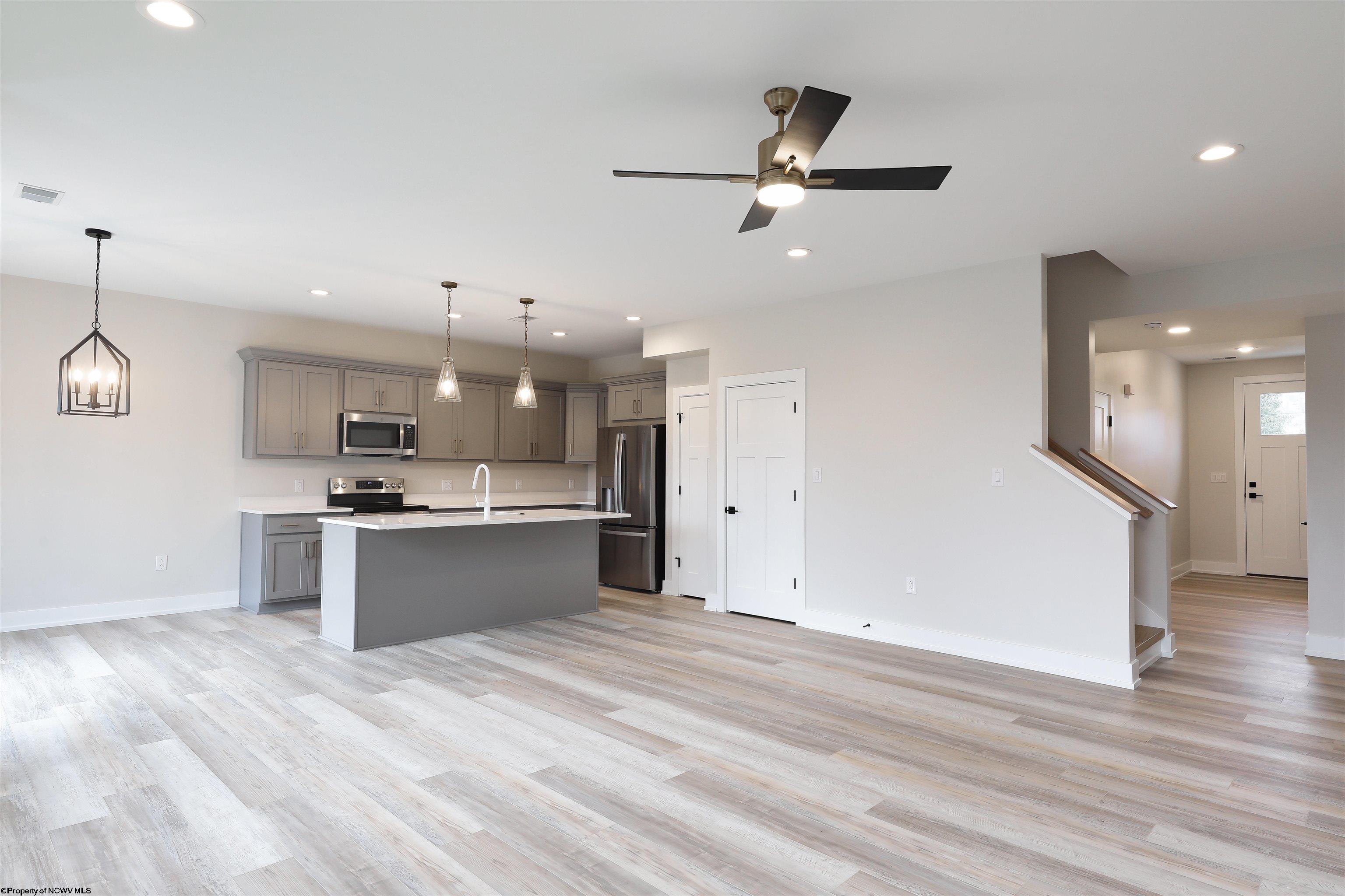 20 Reyes Lane