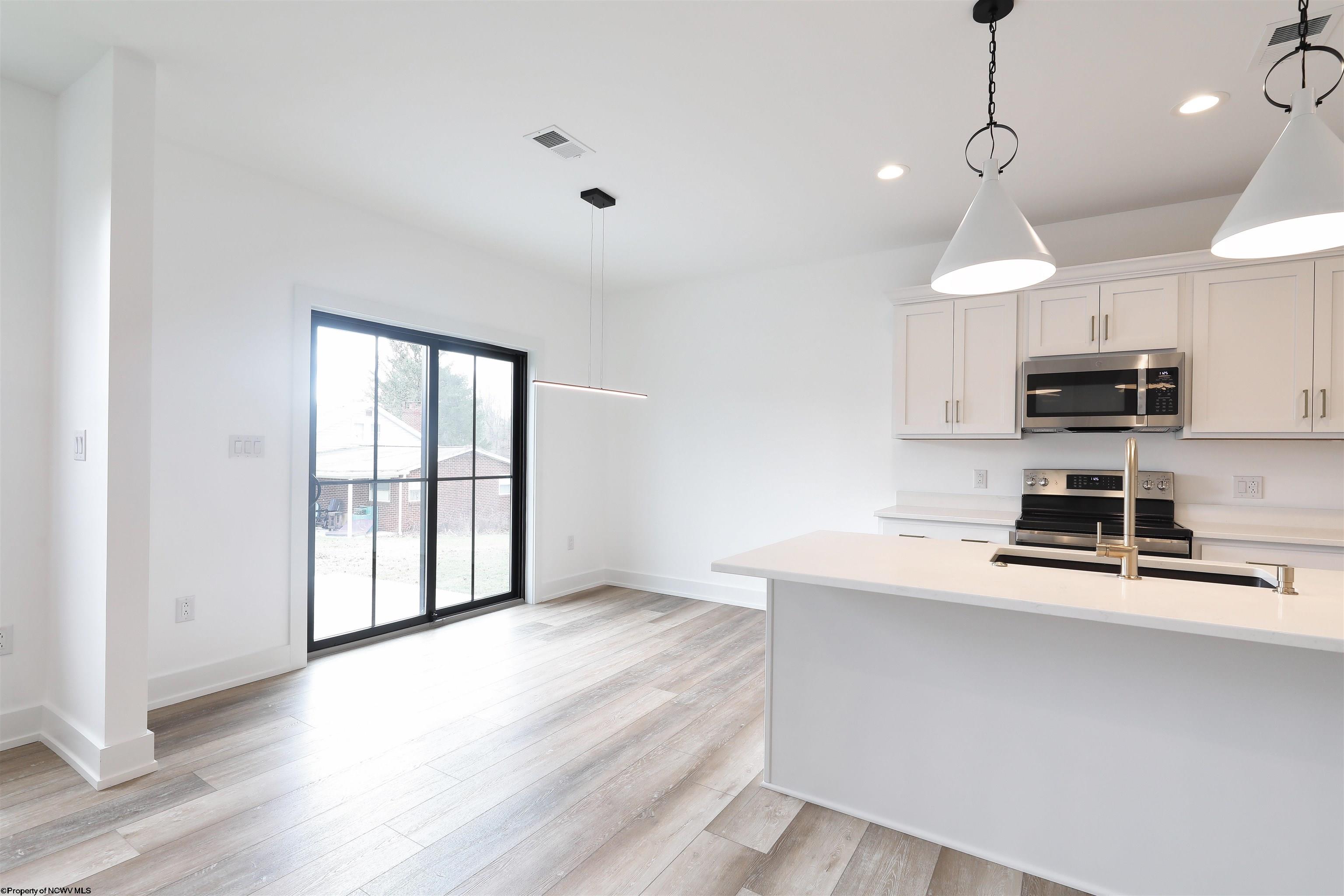 20 Reyes Lane