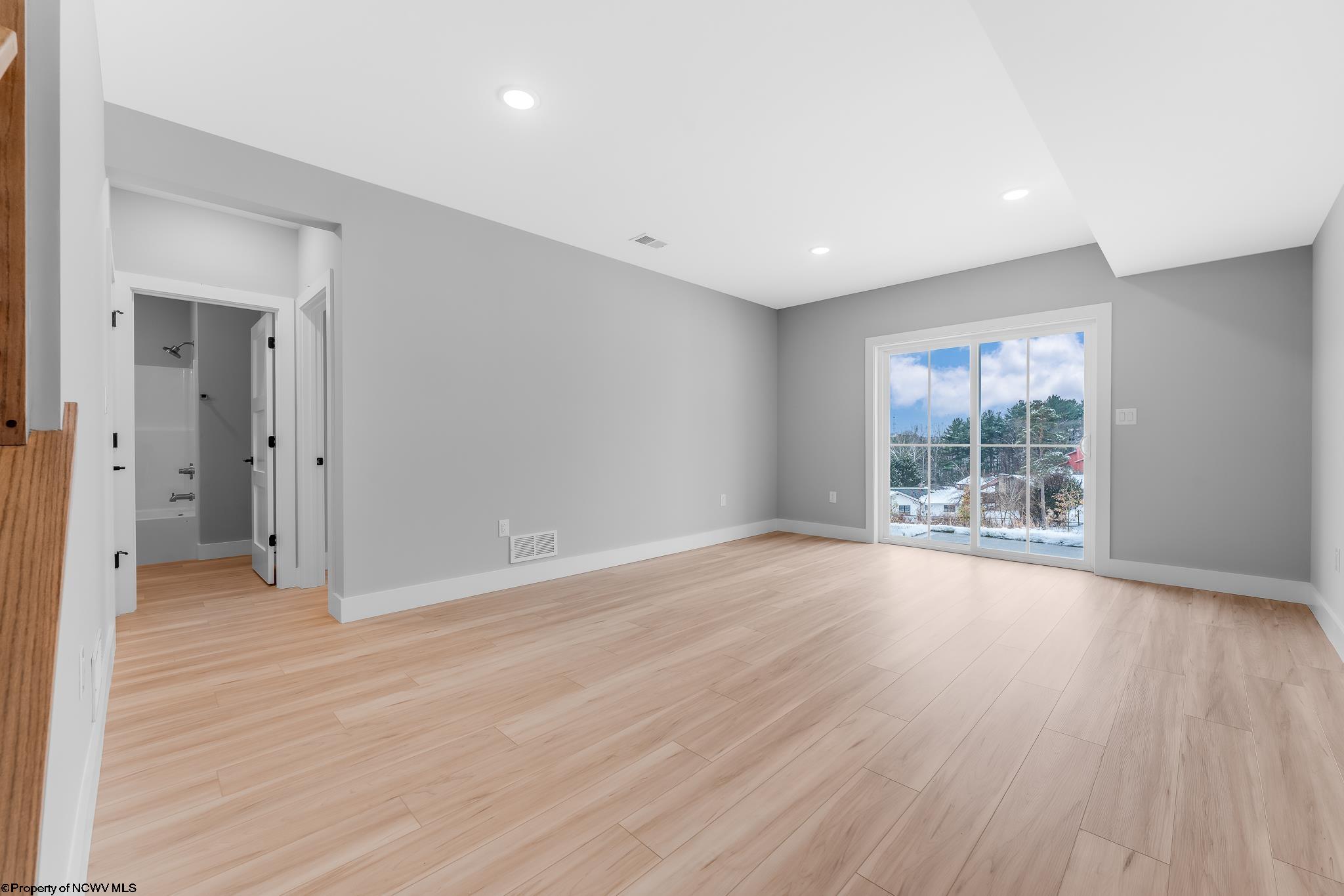 1639 Van Voorhis Road